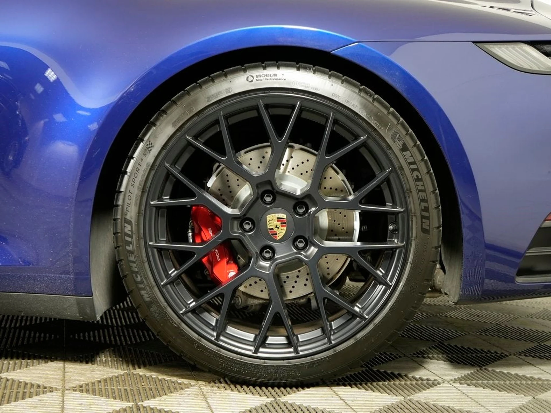 mph037_1554910870_38_1d8e0ee764