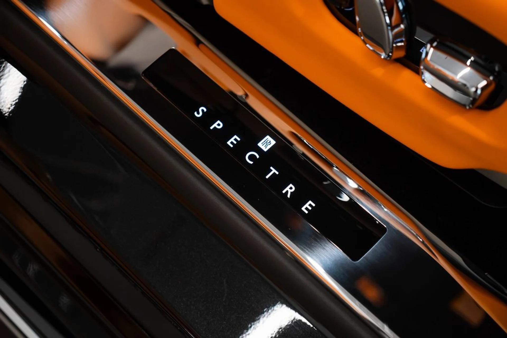 mph037_155928027_rolls_royce_spectre_2024_jpg_v_1773863537_a32117b628