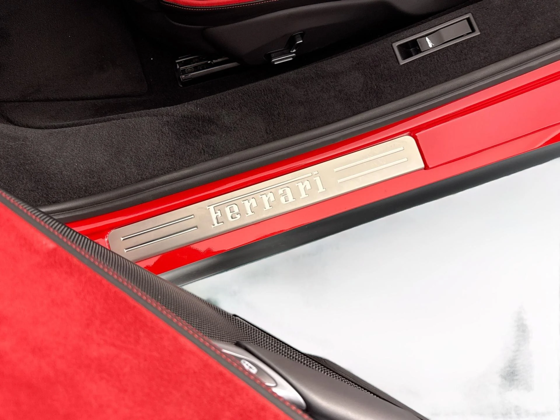 mph037_155933795_Used_2025_Ferrari_SF_90_Spider_1784143812_b5ed327fef