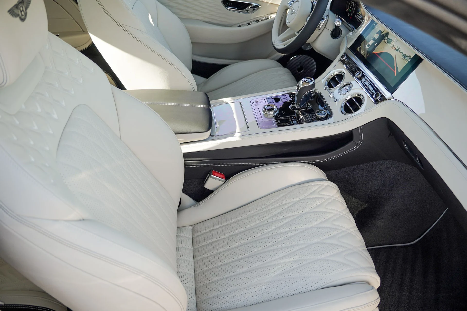 mph037_1560740197_Hi_Tech_Luxury_Imports_LLC_SCBCP_2_ZG_7_TC_025259_image_38_4f19cf21c8