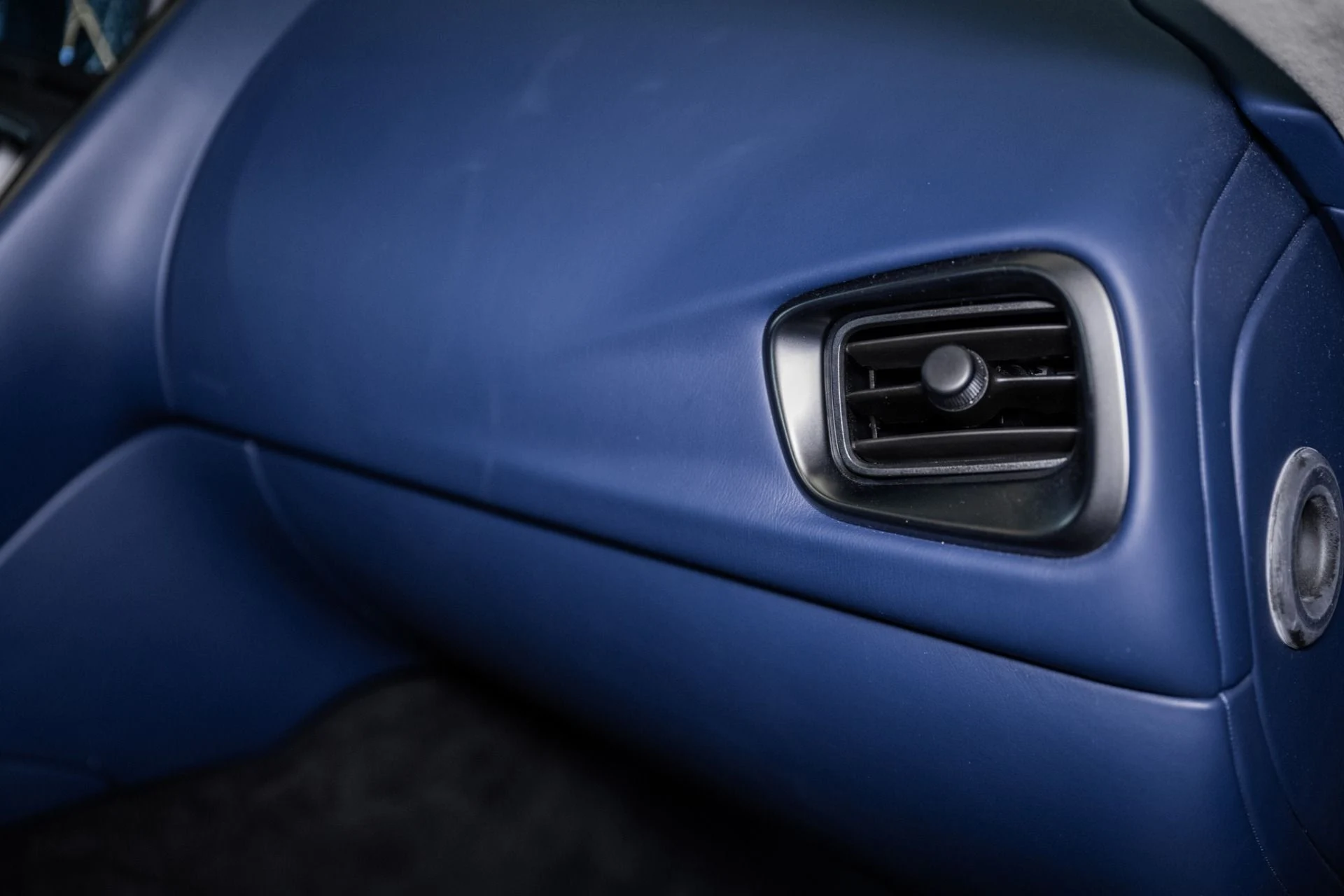 mph037_1563609646_Used_2020_Aston_Martin_DBS_Superleggera_1754334854_e7ac385c9d