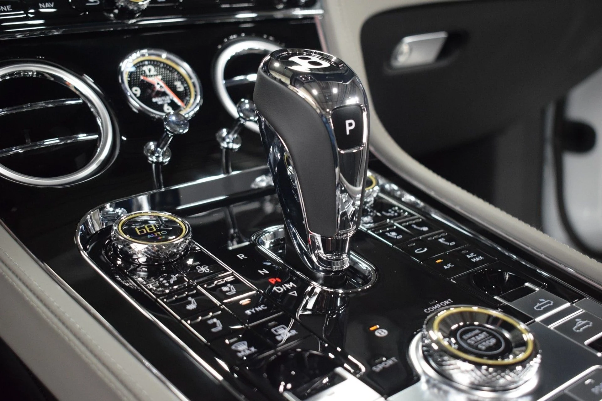 mph037_1570977004_49614cfdb916631cb304cc19a120e83ex_599b25d490