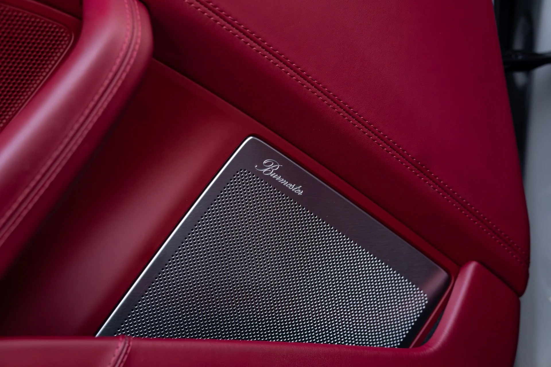 mph037_1577375830_Used_2022_Porsche_911_Turbo_S_1770440206_a667f1b147