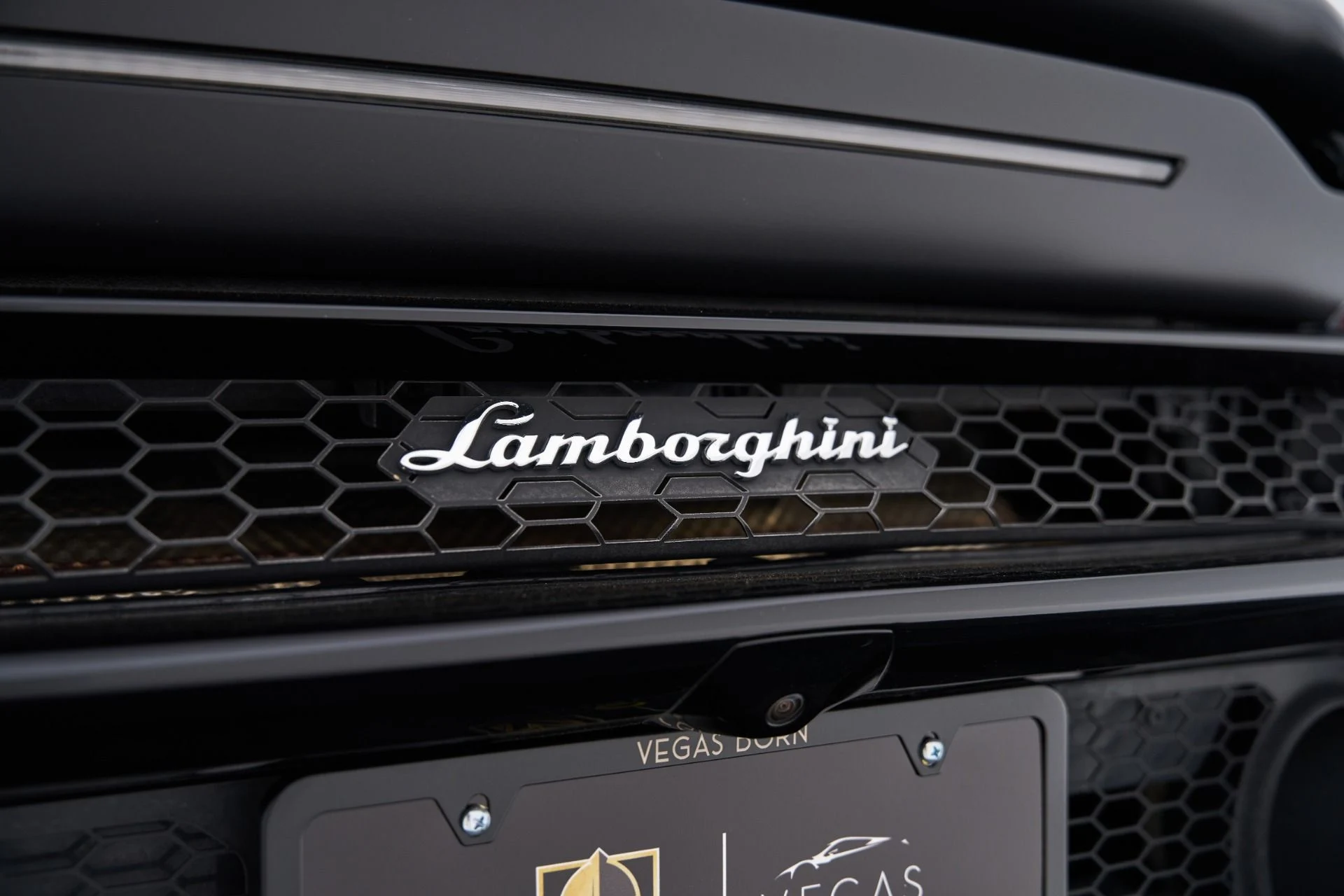 mph037_1579606898_Used_2022_Lamborghini_Huracan_EVO_Base_1792542181_c1efa5c302