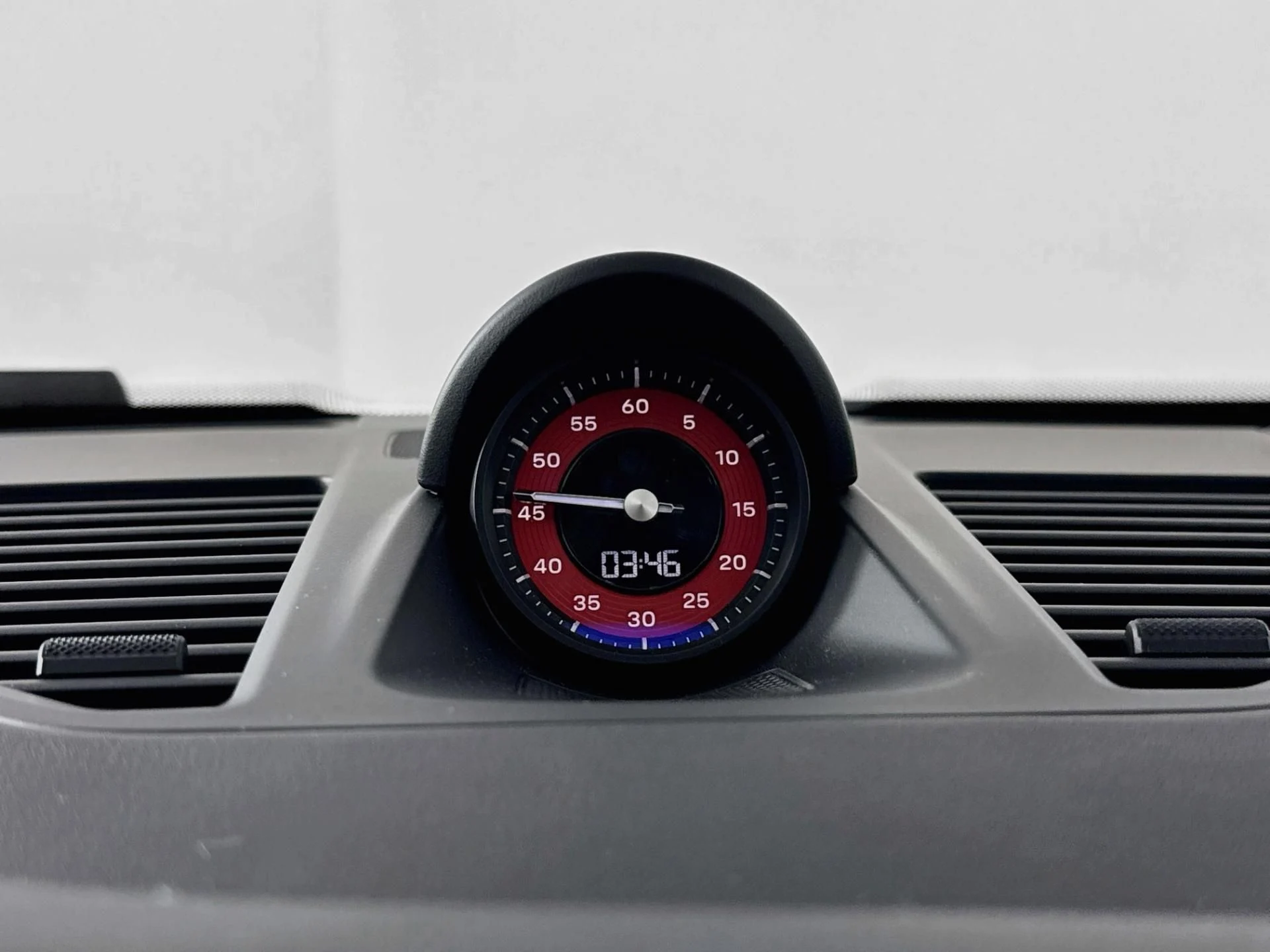 mph037_1584289584_Used_2024_Porsche_911_Carrera_GTS_1787948903_213a430305