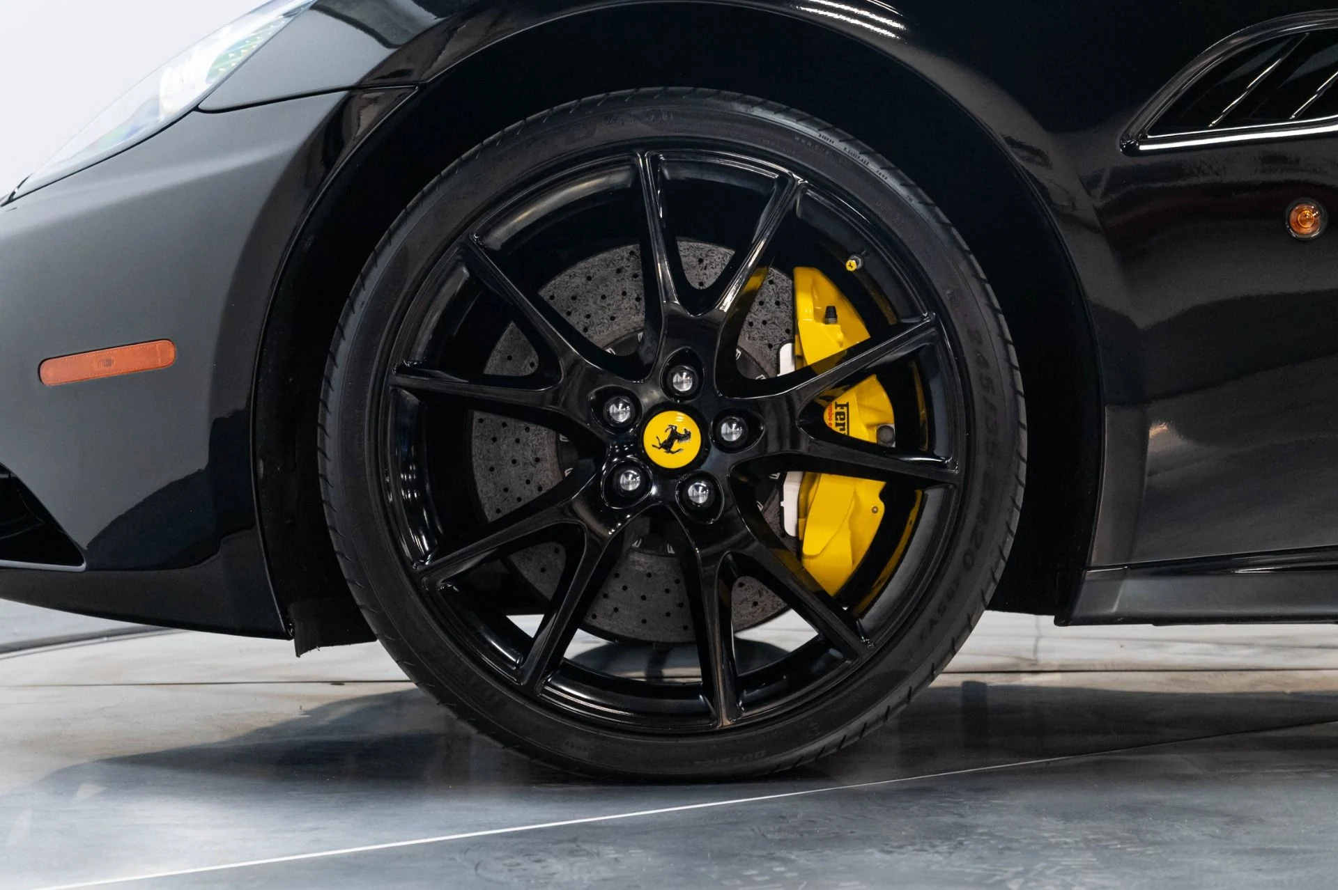mph037_1587066695_Used_2013_Ferrari_458_Spider_Base_1787598451_dc14baac8b