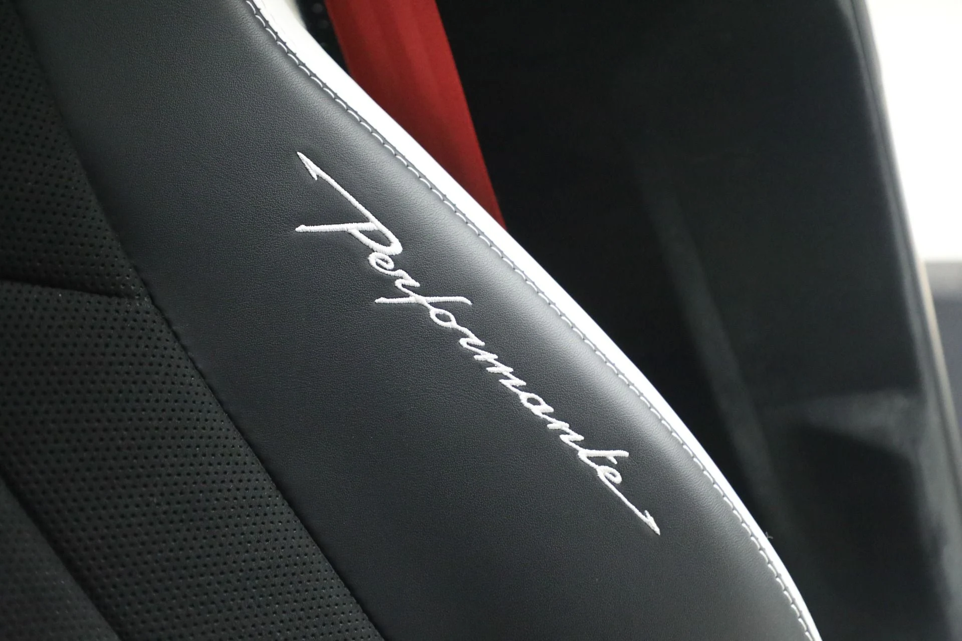 mph037_1588616151_Used_2024_Lamborghini_Urus_Performante_1775061171_eaf90a53b4