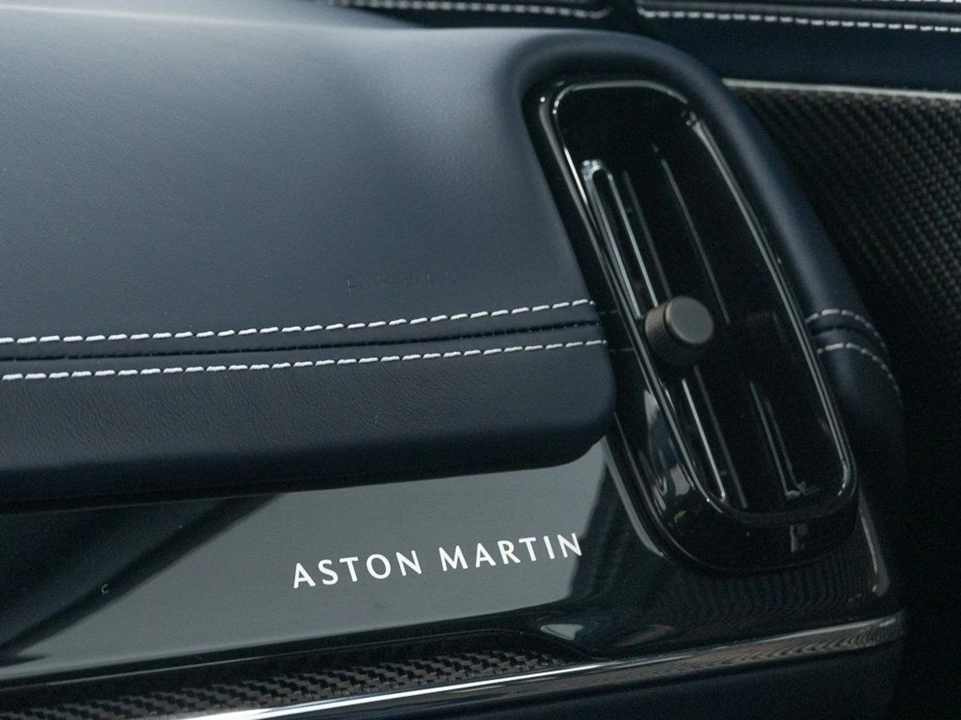 mph037_1594404386_c18981b284cc56f95e46df21eb13325a_9274edf16c