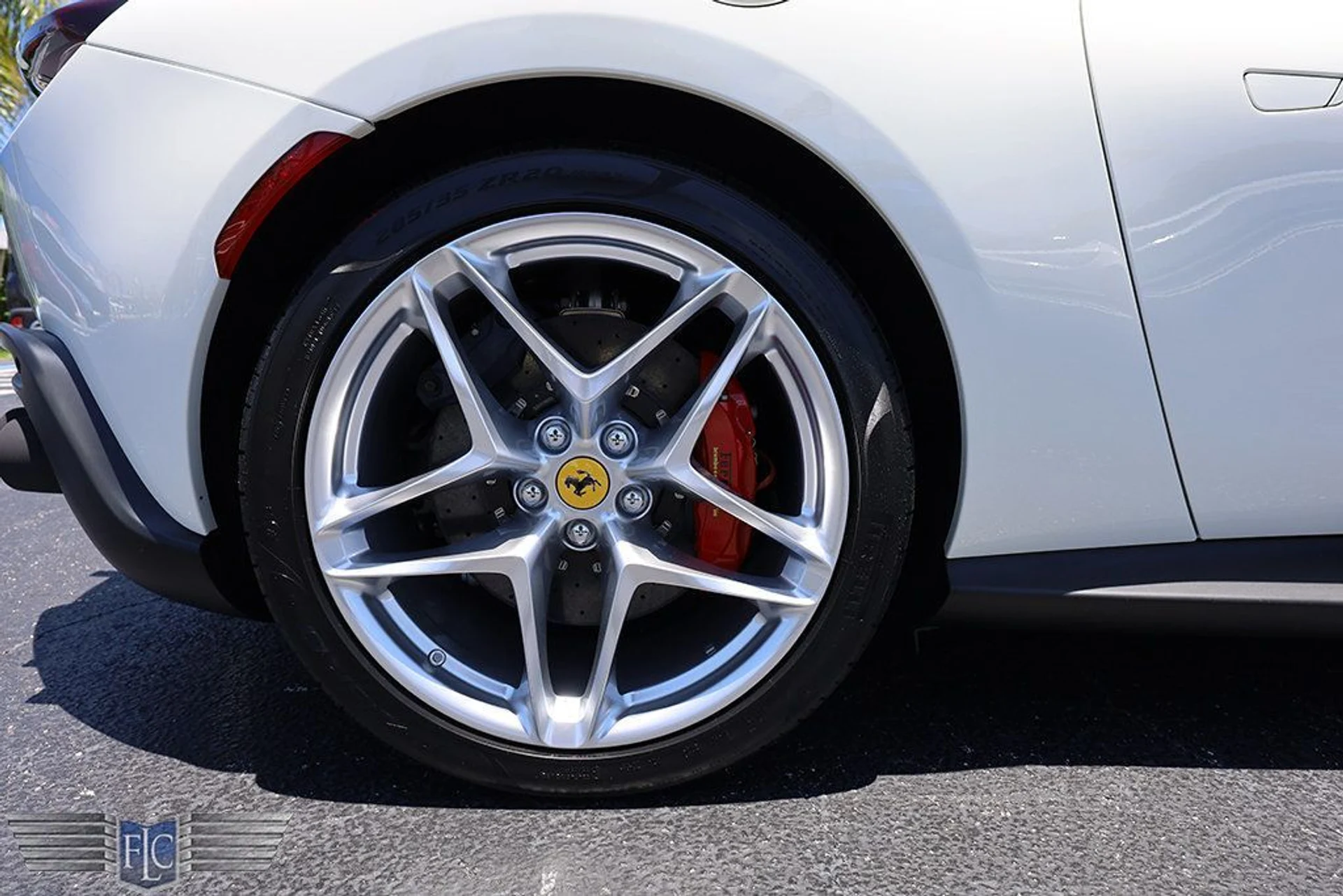 mph037_1595972685_used_2025_ferrari_roma_spider_convertible_6305_22870427_38_1024_1fa3e5241c