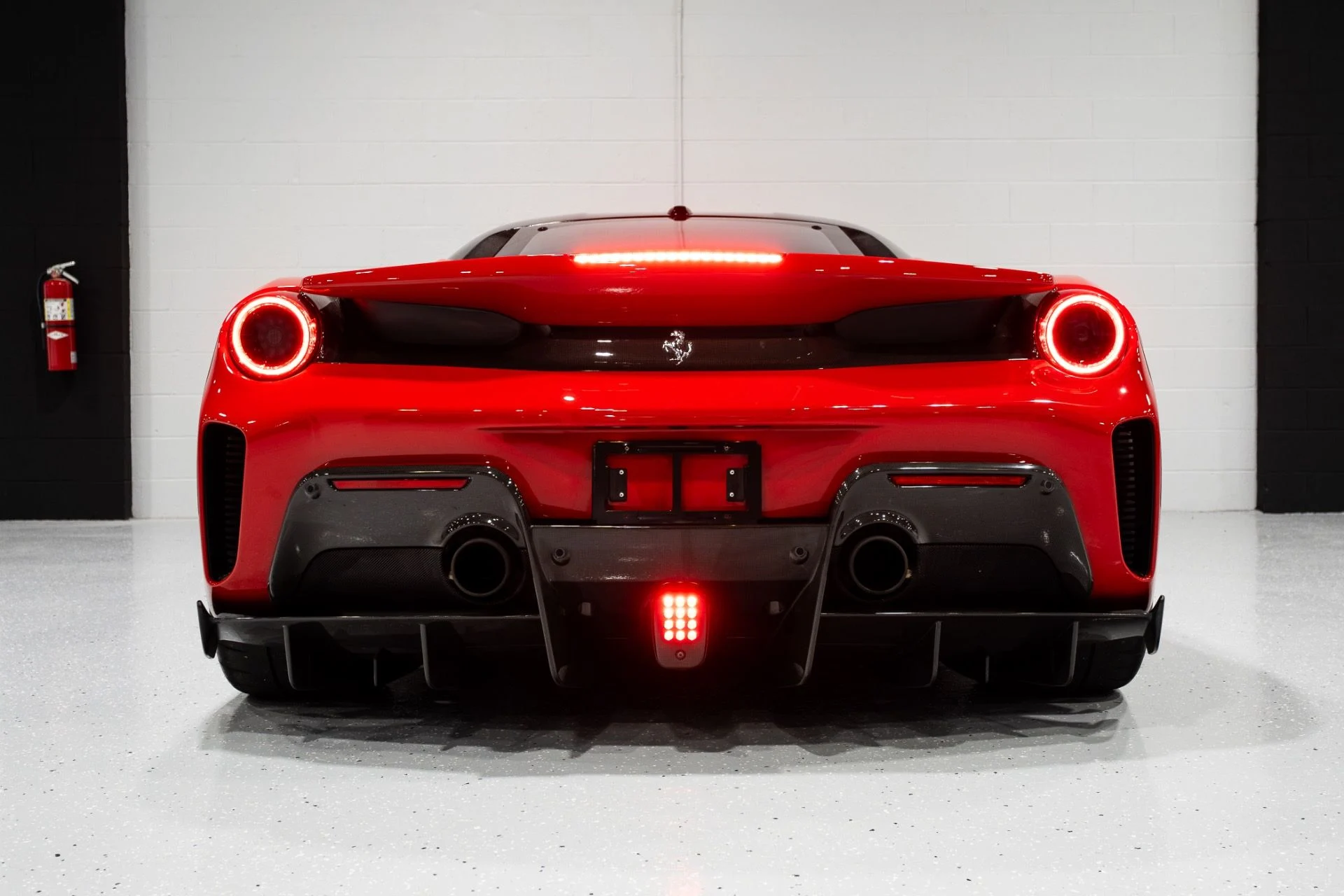 mph037_1599318230_Used_2020_Ferrari_488_Pista_1758067149_df3ca7372c