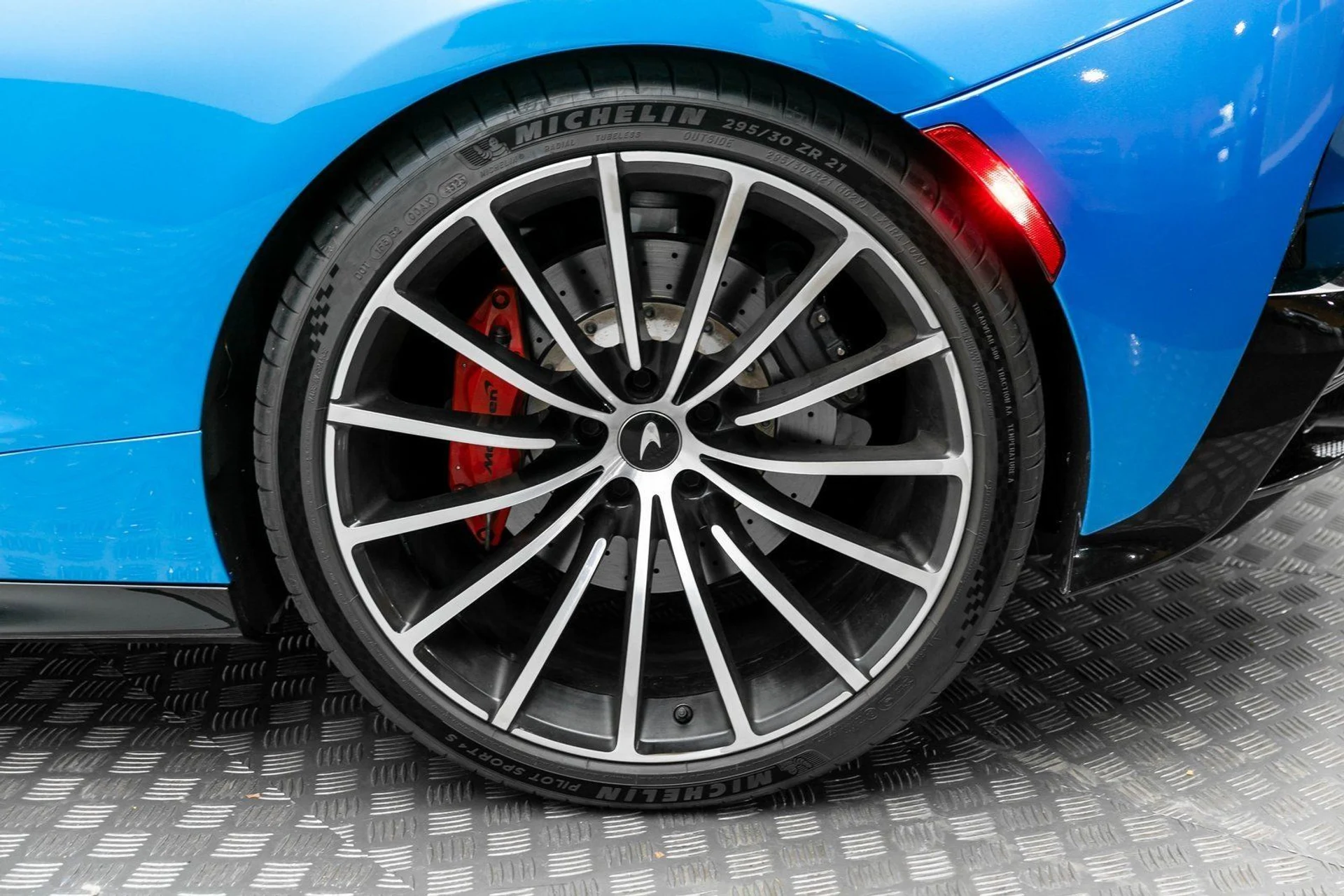 mph037_1605475406_38_95b2a2e307