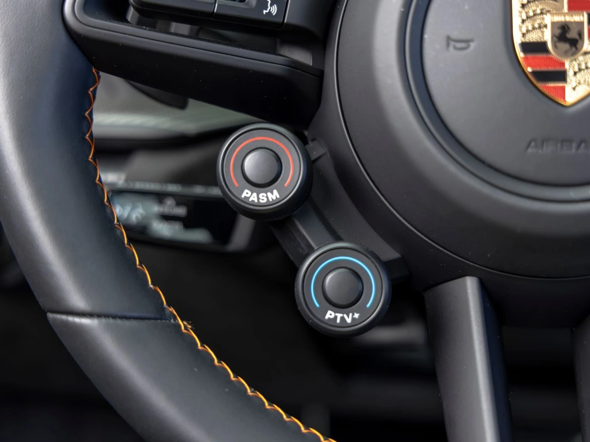 mph037_161815097_38_54d656e7ce