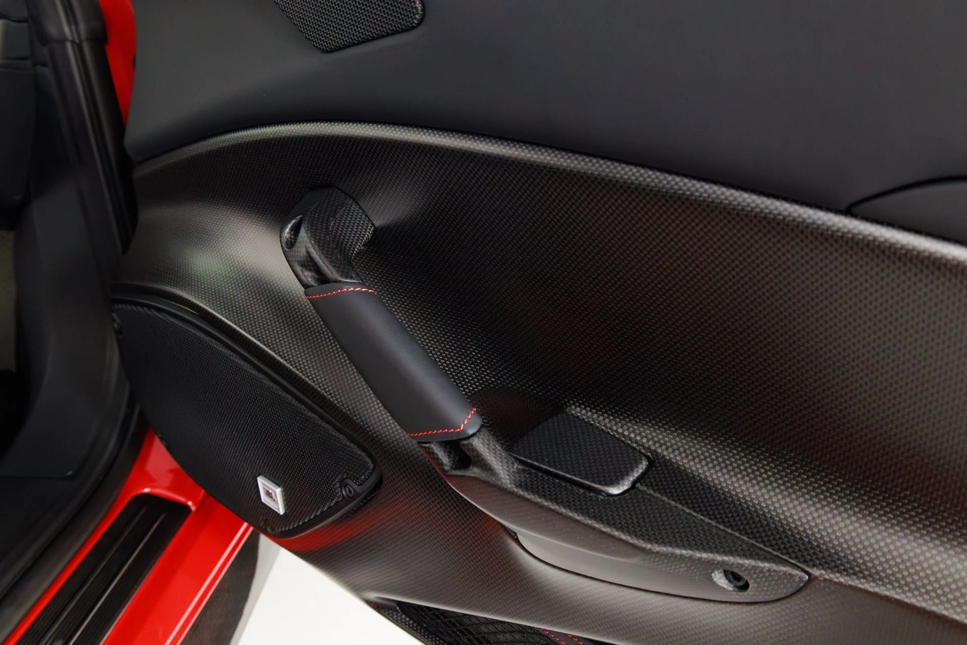 mph037_1645687997_Used_2019_Ferrari_488_Pista_1771977514_59b90b630e