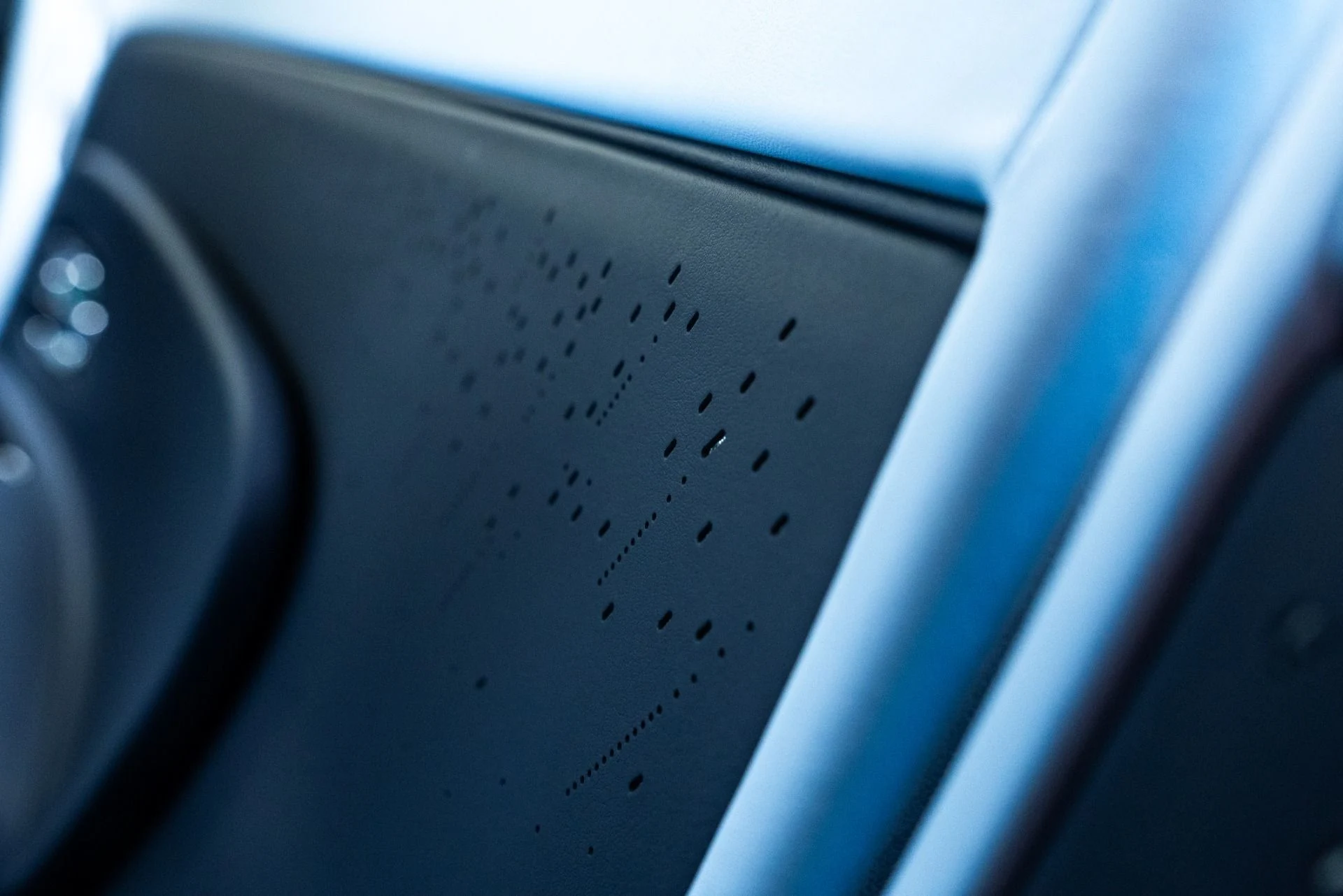 mph037_1651483385_Used_2024_Rolls_Royce_Spectre_1775065020_8d99f2ad13