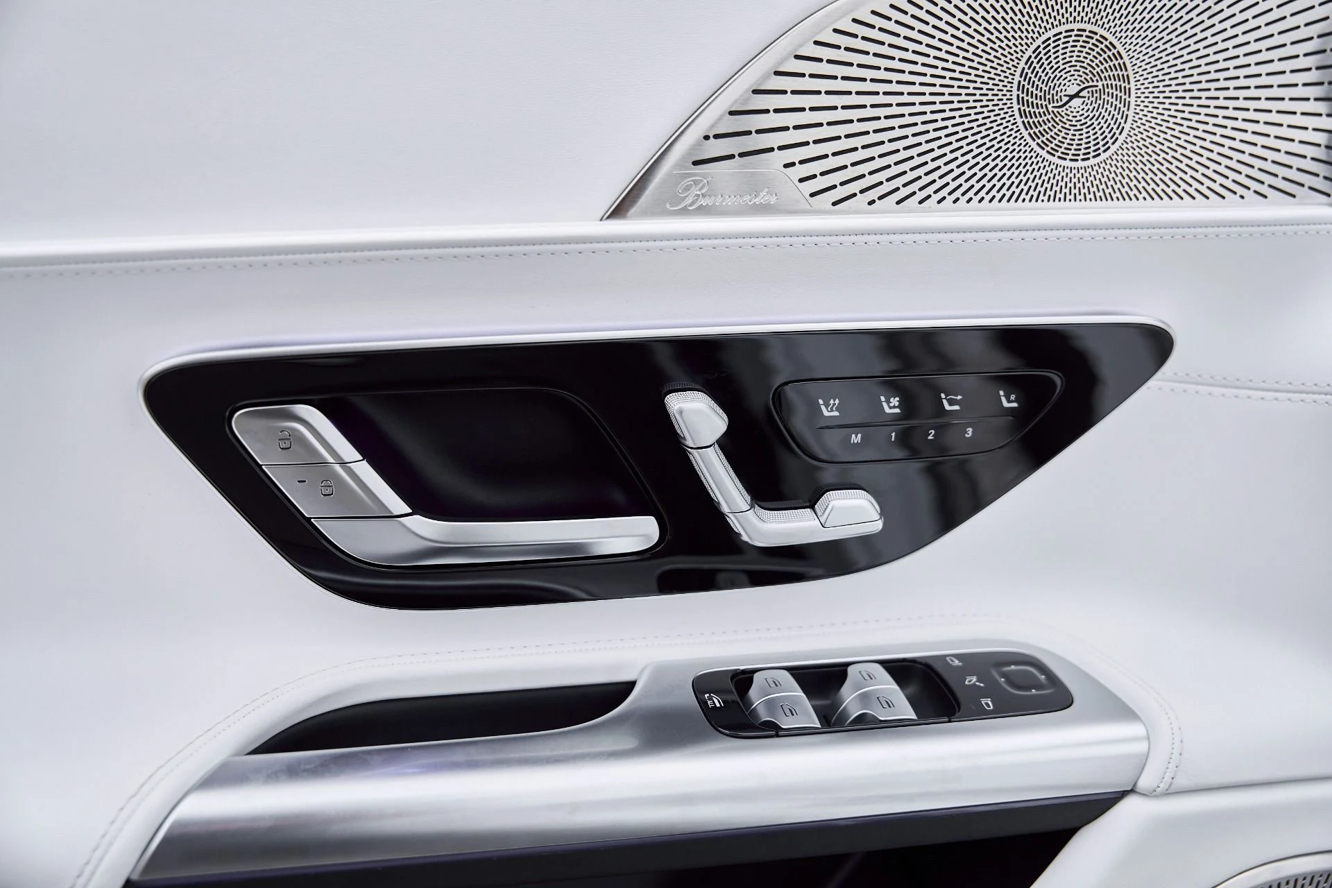 mph037_1652157826_Used_2026_Mercedes_Benz_SL_Class_Maybach_SL_680_1767218123_8b616a6f14