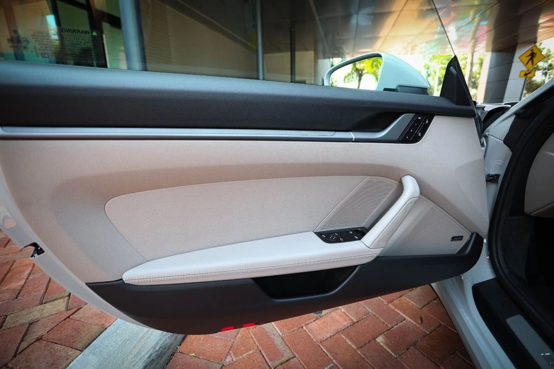 mph037_1659633387_45eae8e65689f32f8b7abfa7a753e355_2b6e16f81f