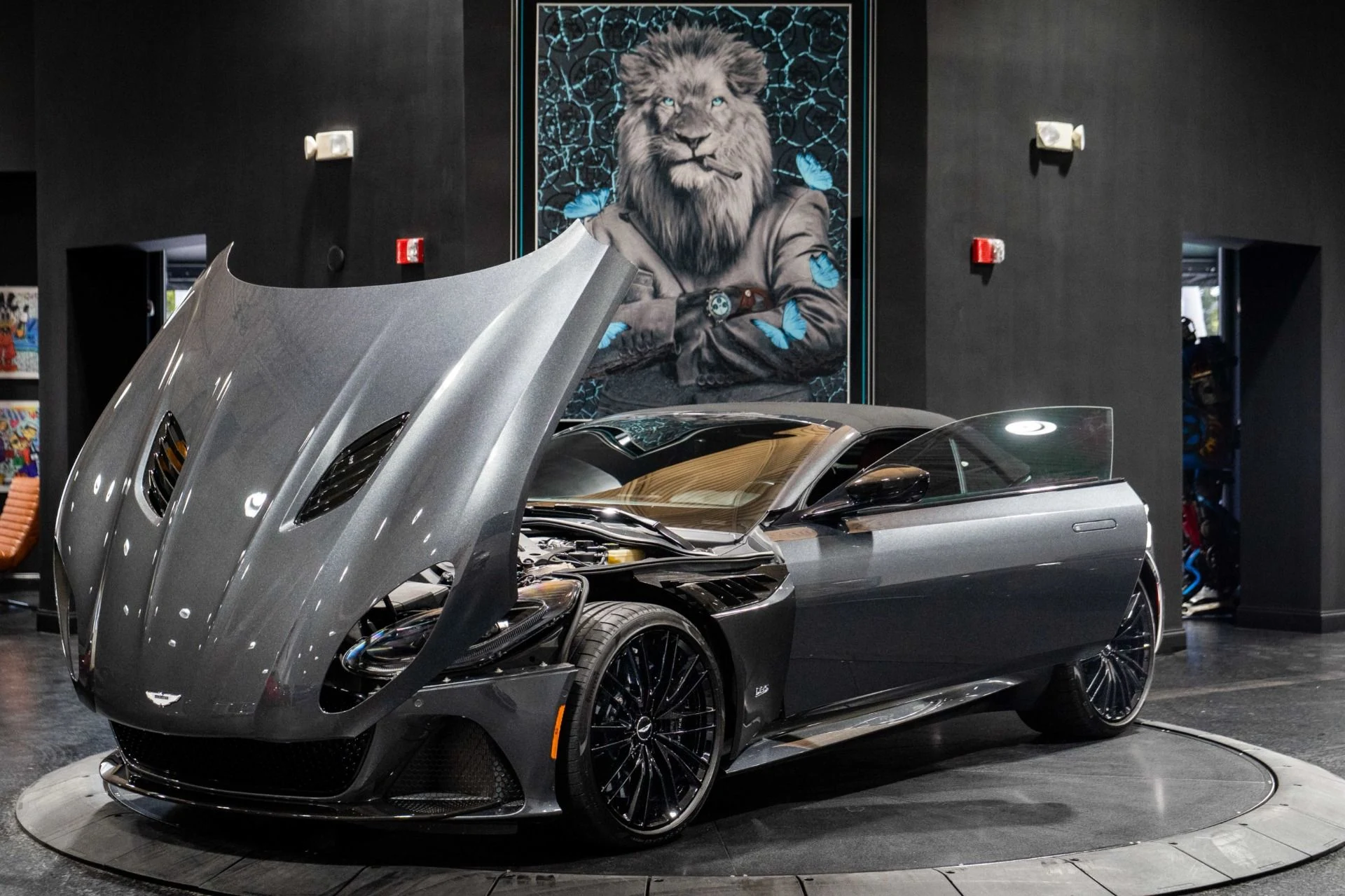 mph037_1662972134_Used_2020_Aston_Martin_DBS_Superleggera_1767994592_52e2124213