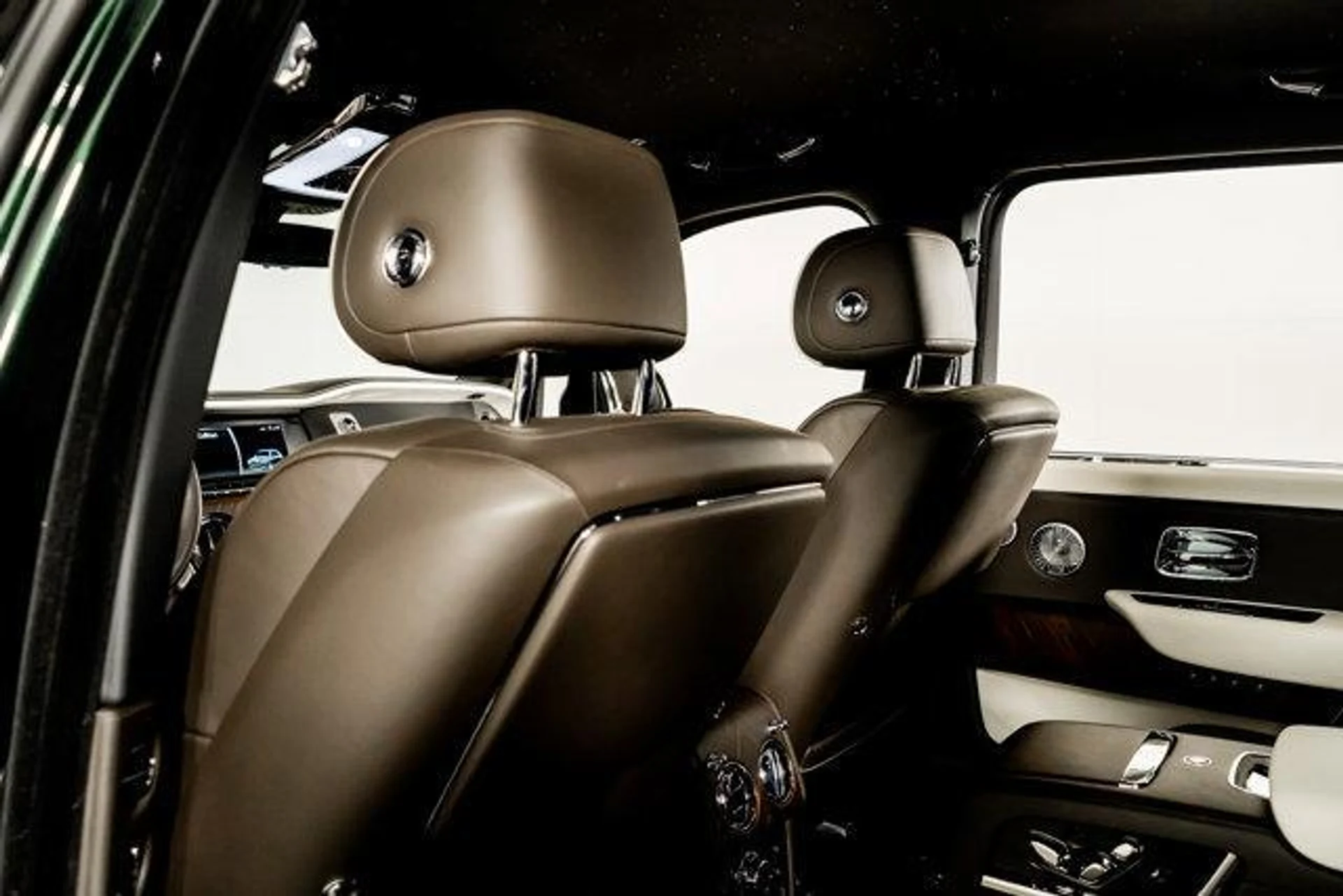 mph037_1674042425_MM_Dp2li2z_NX_Jh9_ZT_Pp_Tx_LX_Zq2_OM_156fd202a1