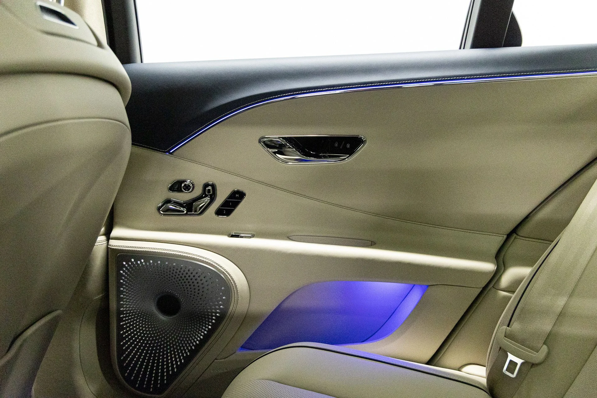 mph037_1696244839_072577893d27977b3a447cb8d47156eex_165342d3b2