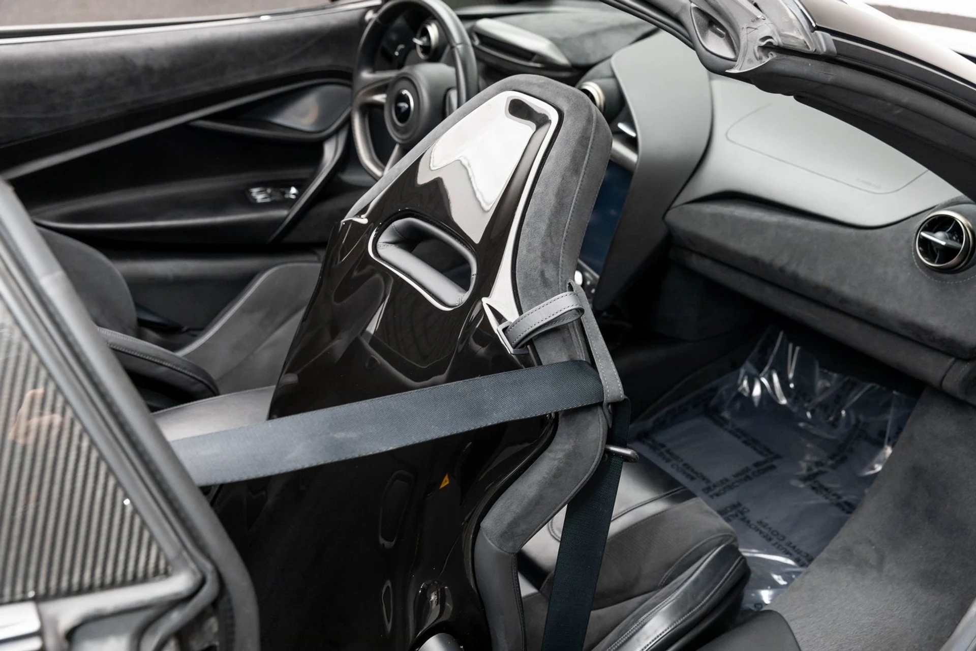 mph037_169716253_38_88ff0cc363