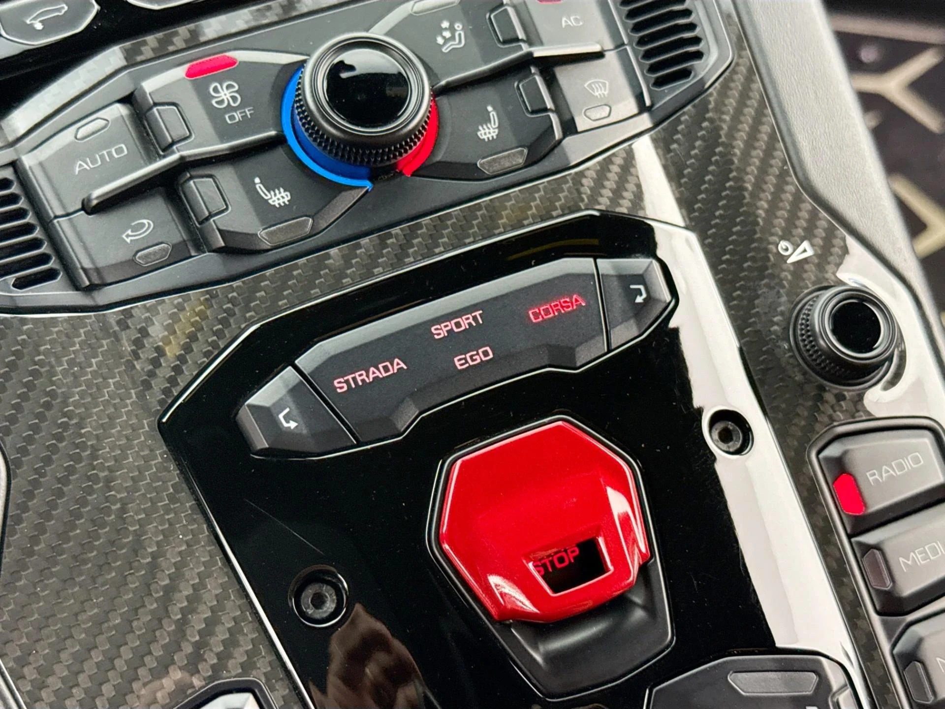 mph037_1717002422_Used_2020_Lamborghini_Aventador_LP_770_4_SVJ_Roadster_1785777176_417878bb59
