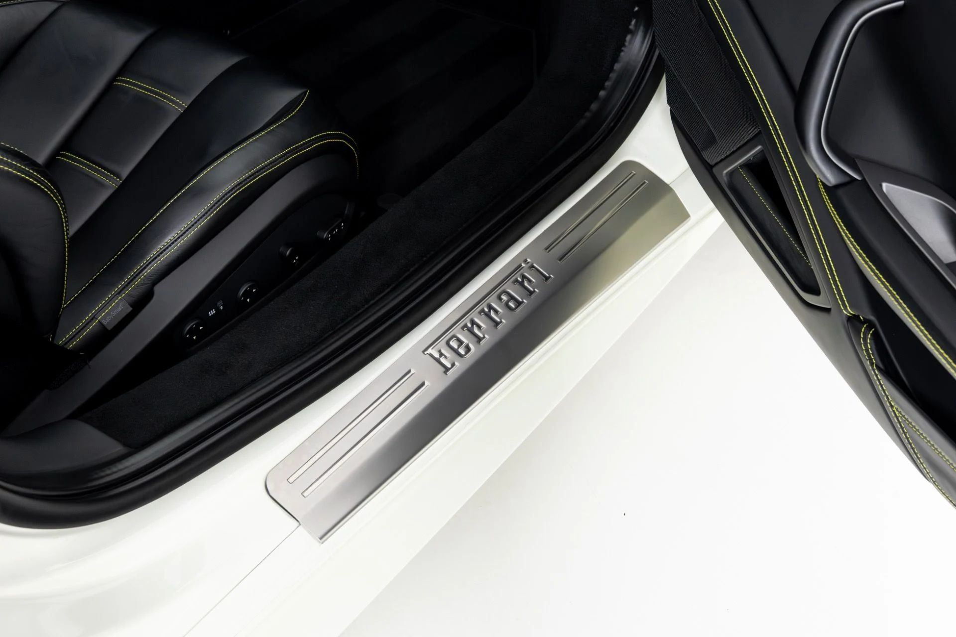 mph037_1728450141_Used_2015_Ferrari_458_Italia_1766013374_6478032e43