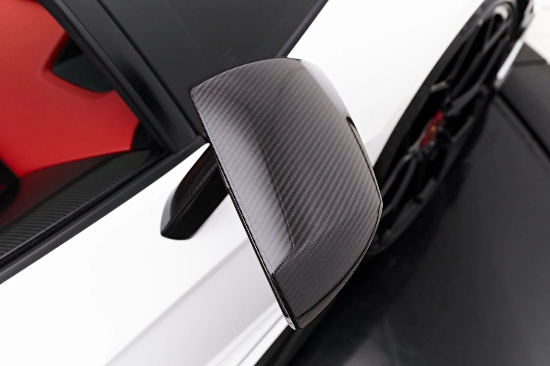 mph037_1732131497_Used_2021_Lamborghini_Aventador_SVJ_Base_1722739728_9c0ad84b8c