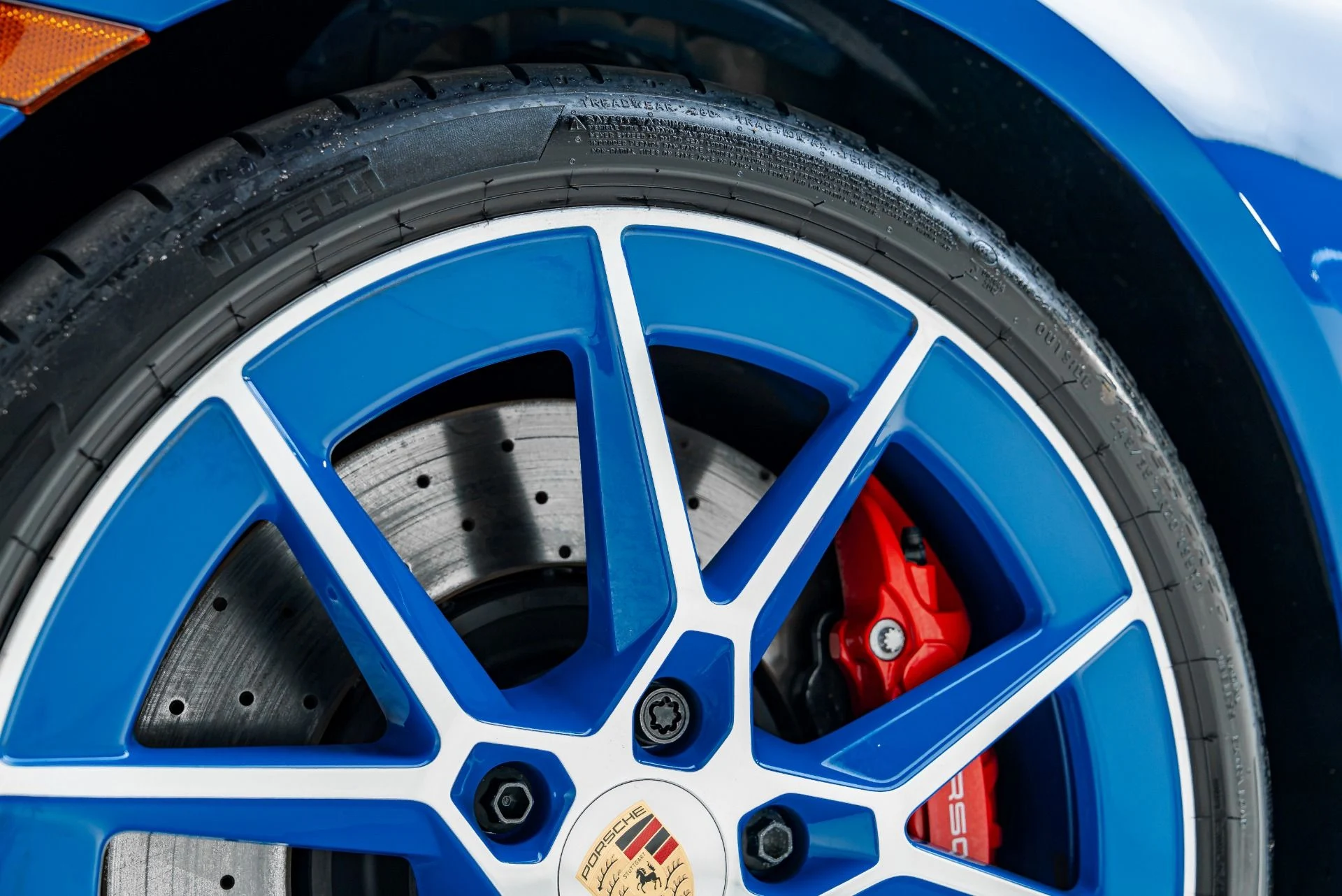 mph037_1749316682_Used_2026_Porsche_911_Targa_4_GTS_1788307395_4c6854007a