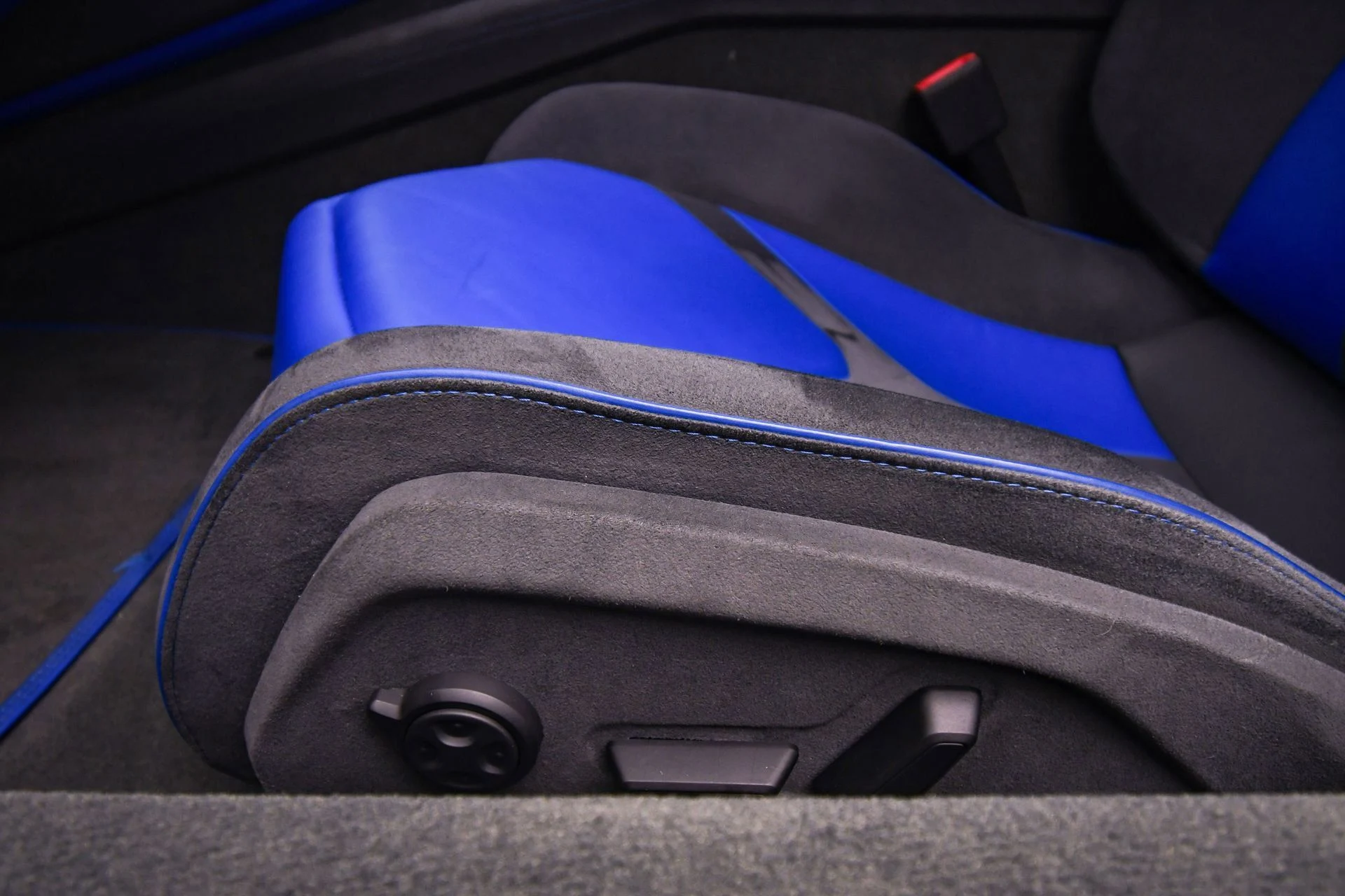 mph037_1760193761_47a8e1abc6904990a51c4af9755cab01_d1ca652d09