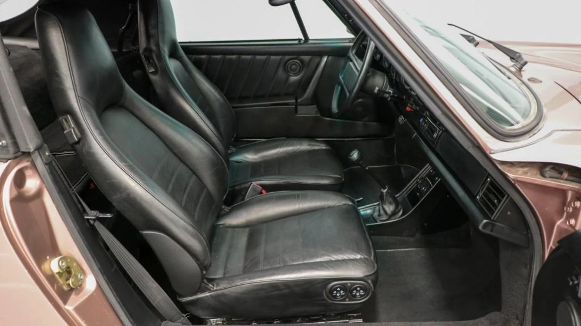 mph037_1762114080_h1w_K_Xxaq_R67_Z_Bd_Gp_E1_Ej_NQP_7_Tw_d8badfd347