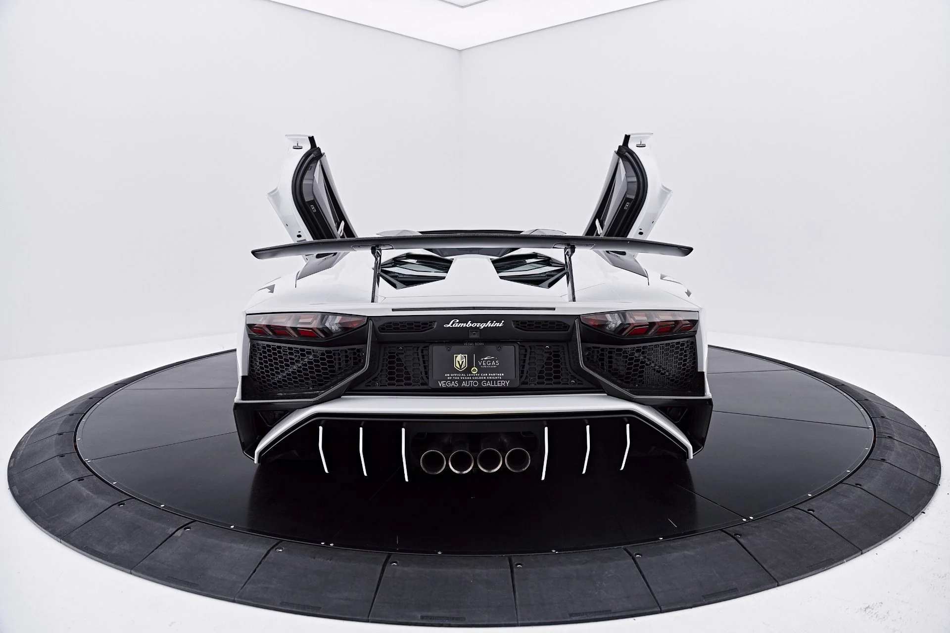 mph037_1784183551_Used_2016_Lamborghini_Aventador_LP_750_4_Super_Veloce_1785199435_ef9f68d79d