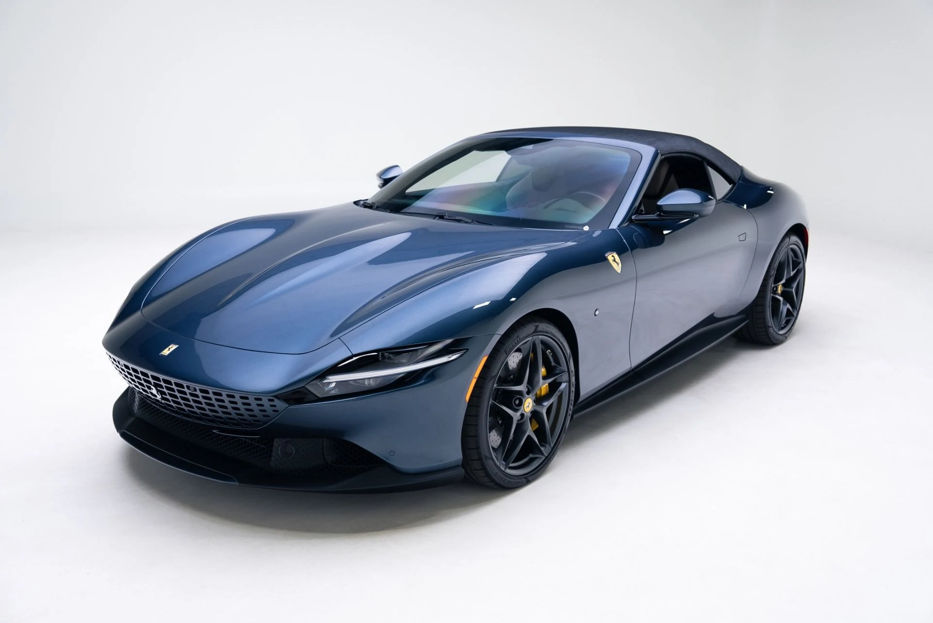 mph037_1788832494_Used_2025_Ferrari_Roma_Spider_1767891773_283b2e4678