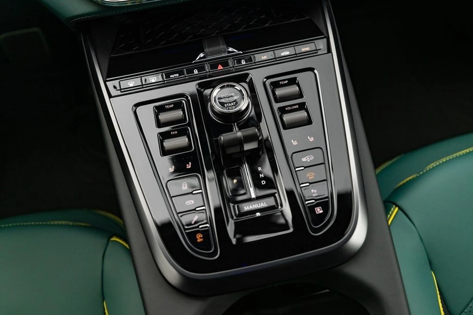 mph037_179954763_af890f404962f2b5c43ff9b1a2749360x_85abbd9c62