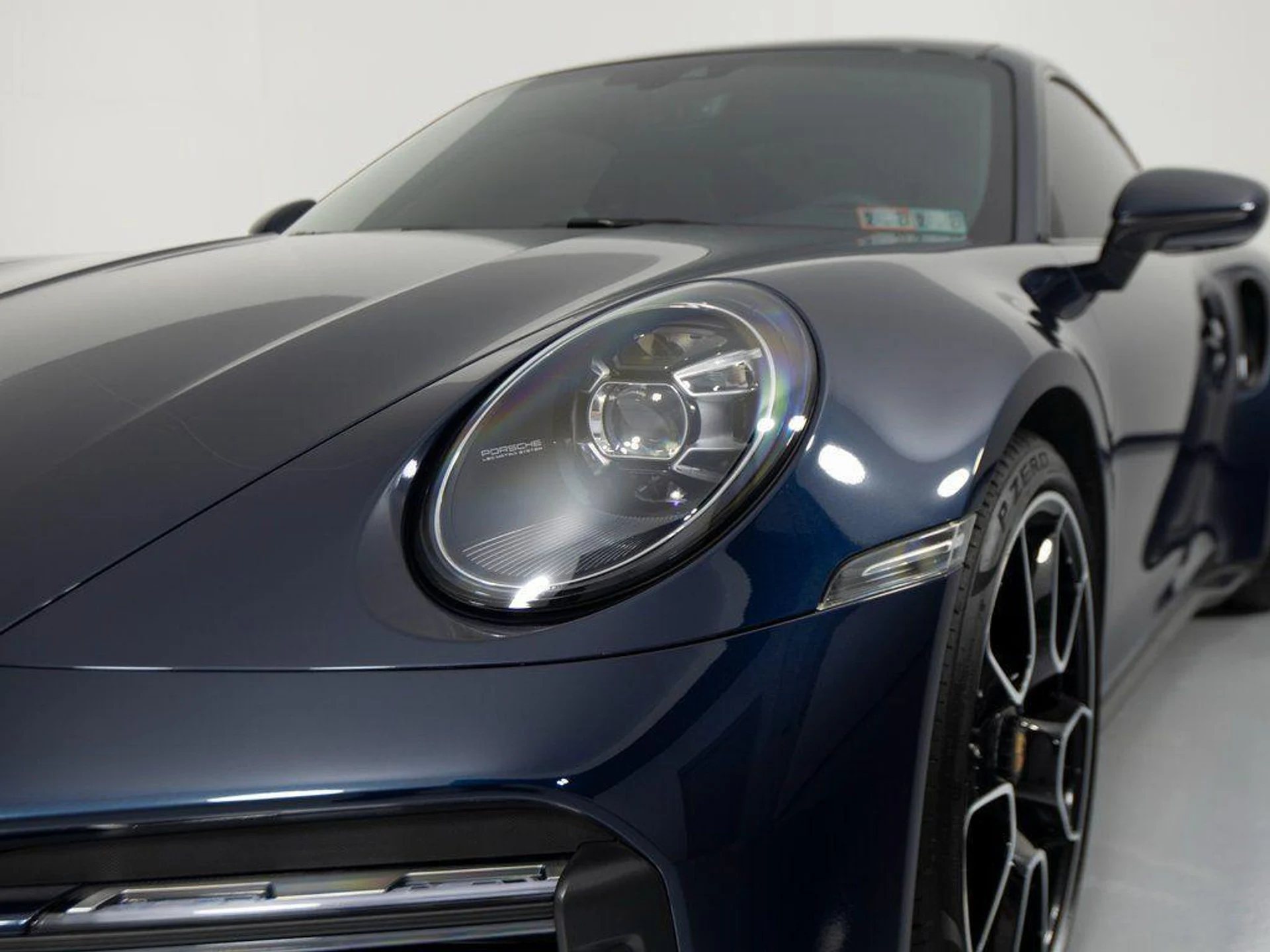 mph037_180052720_9s_ZD_Lwdg_LU_3gamxnl_O9gy_Q_Oqg_L8_97eecae4ef