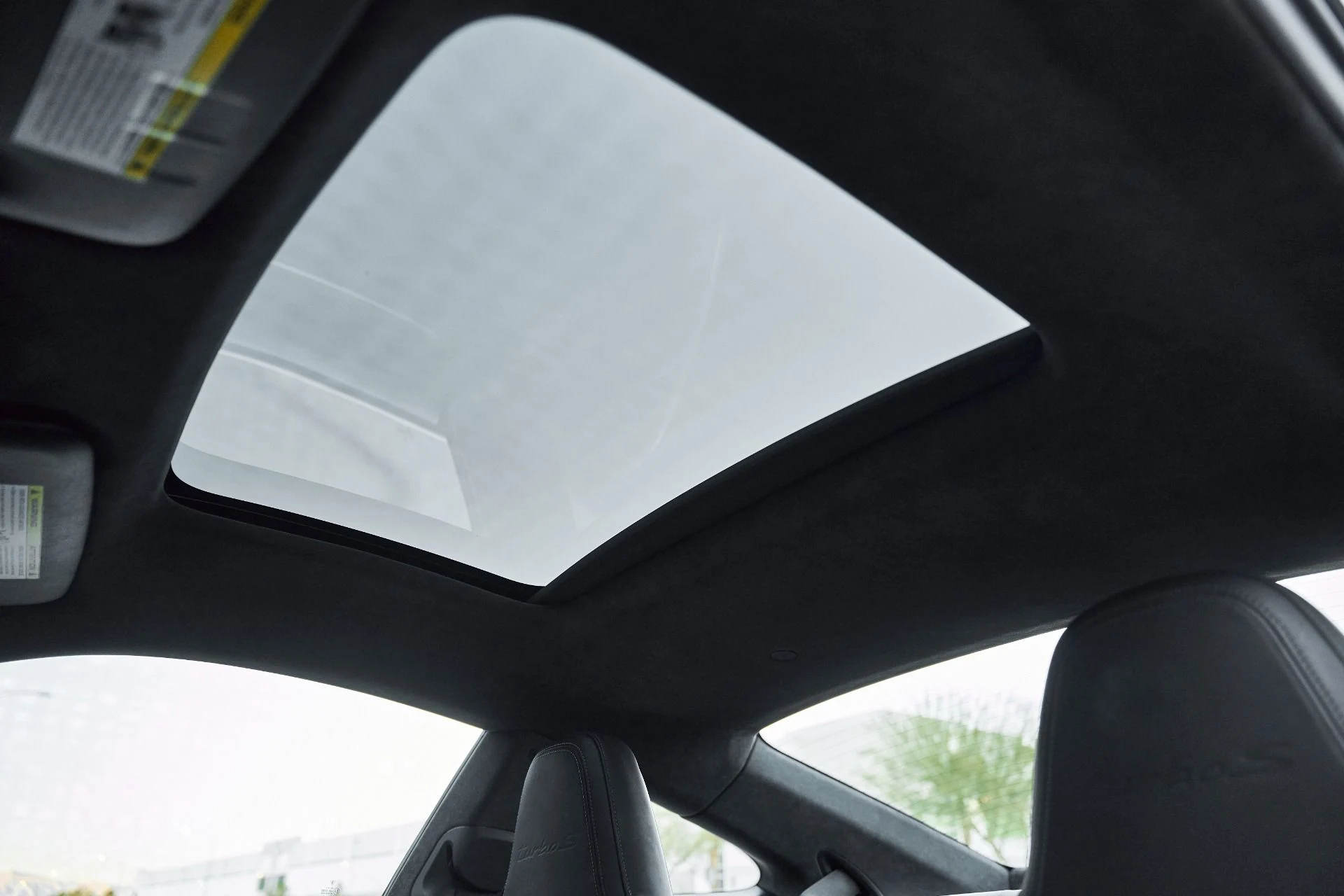 mph037_1809259867_Used_2021_Porsche_911_Turbo_S_1769305693_8bec49ce15