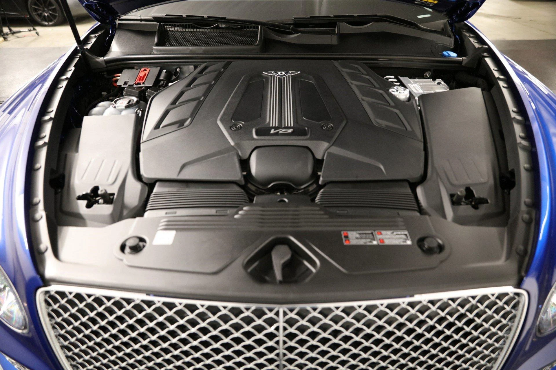 mph037_1810565546_Used_2022_Bentley_Bentayga_V8_1678278187_6af43971dd