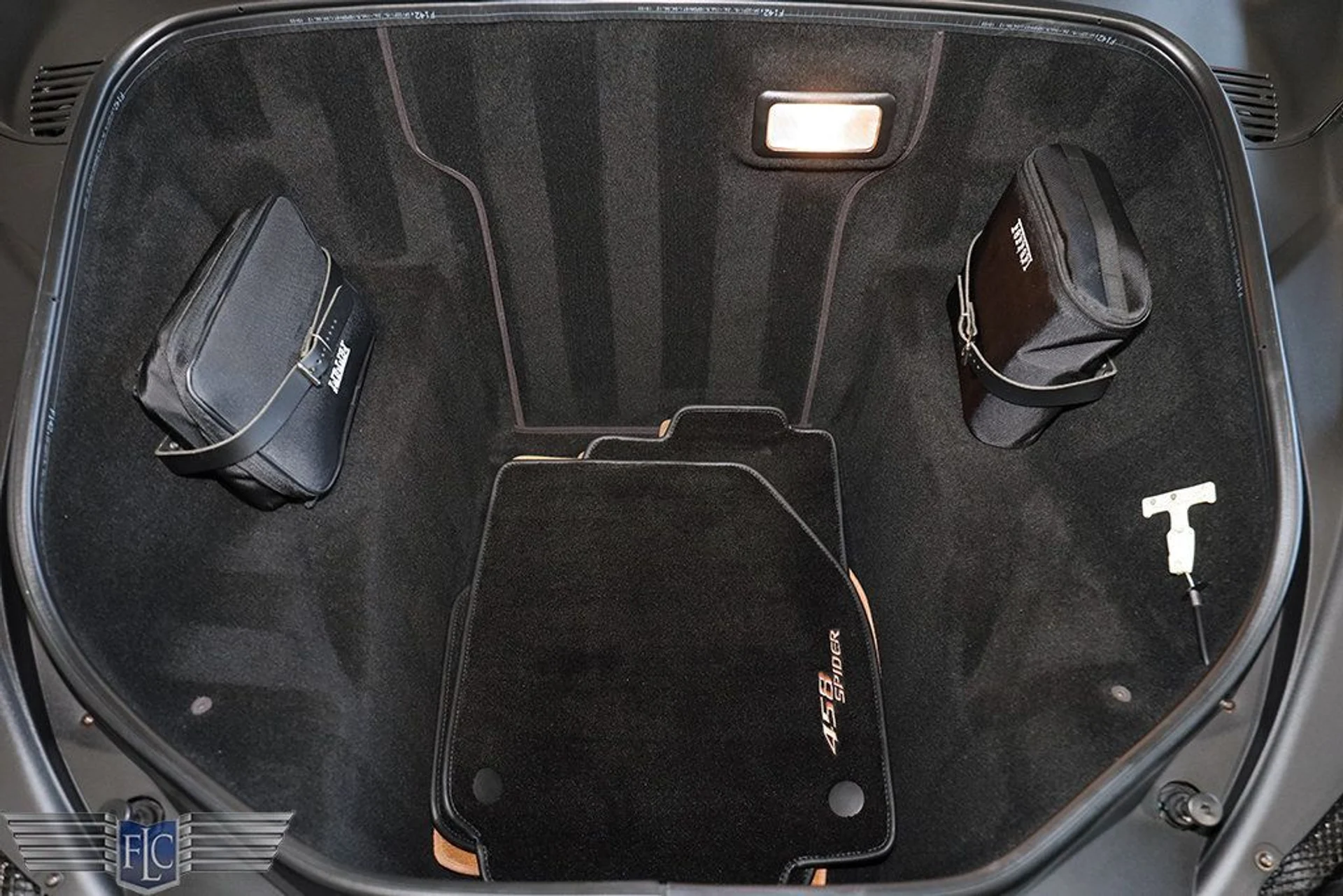 mph037_181365533_used_2013_ferrari_458_spider_9689_23036593_38_1024_430219944f