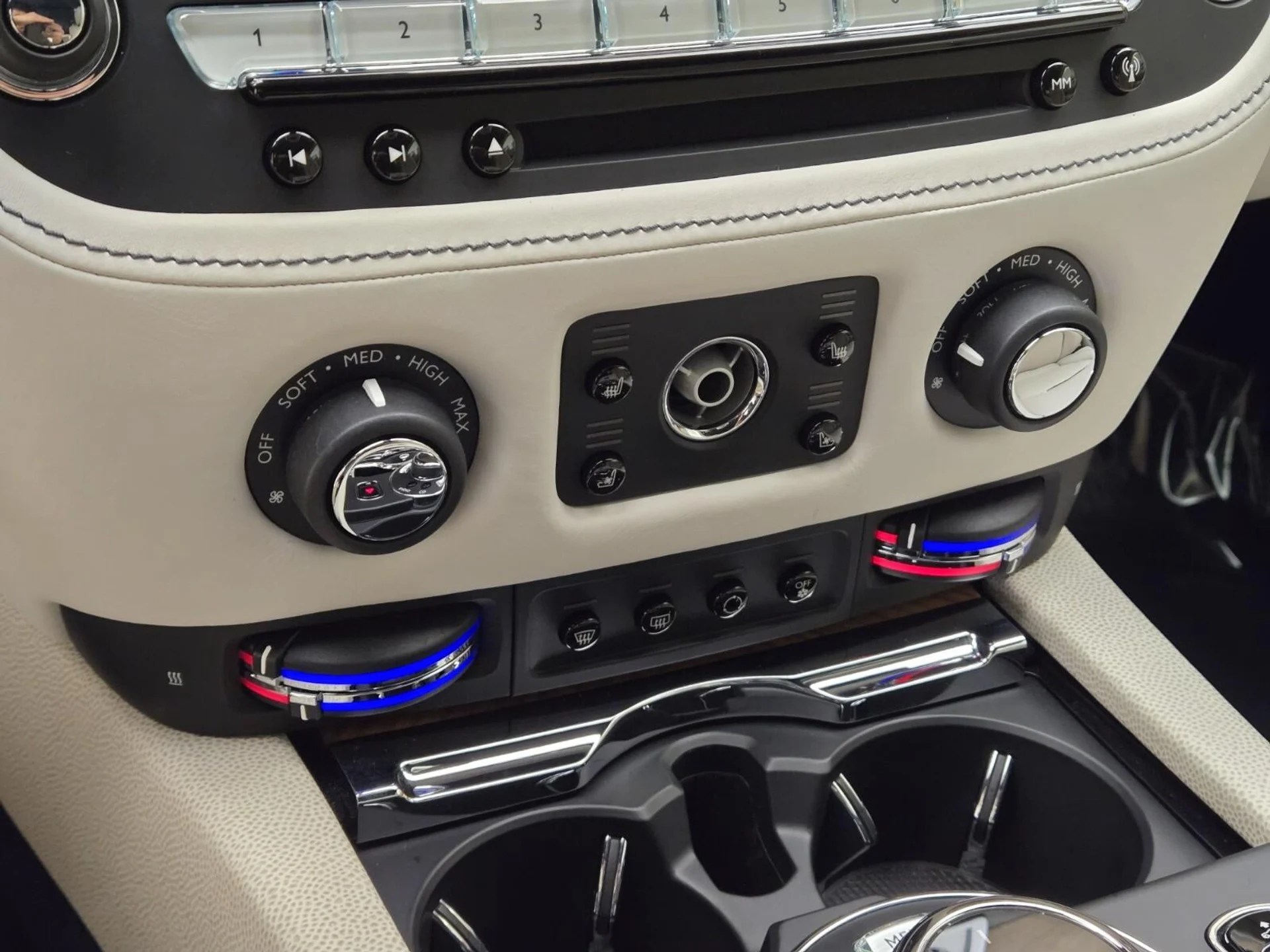 mph037_1815046773_Used_2016_Rolls_Royce_Wraith_1767163725_975a280089