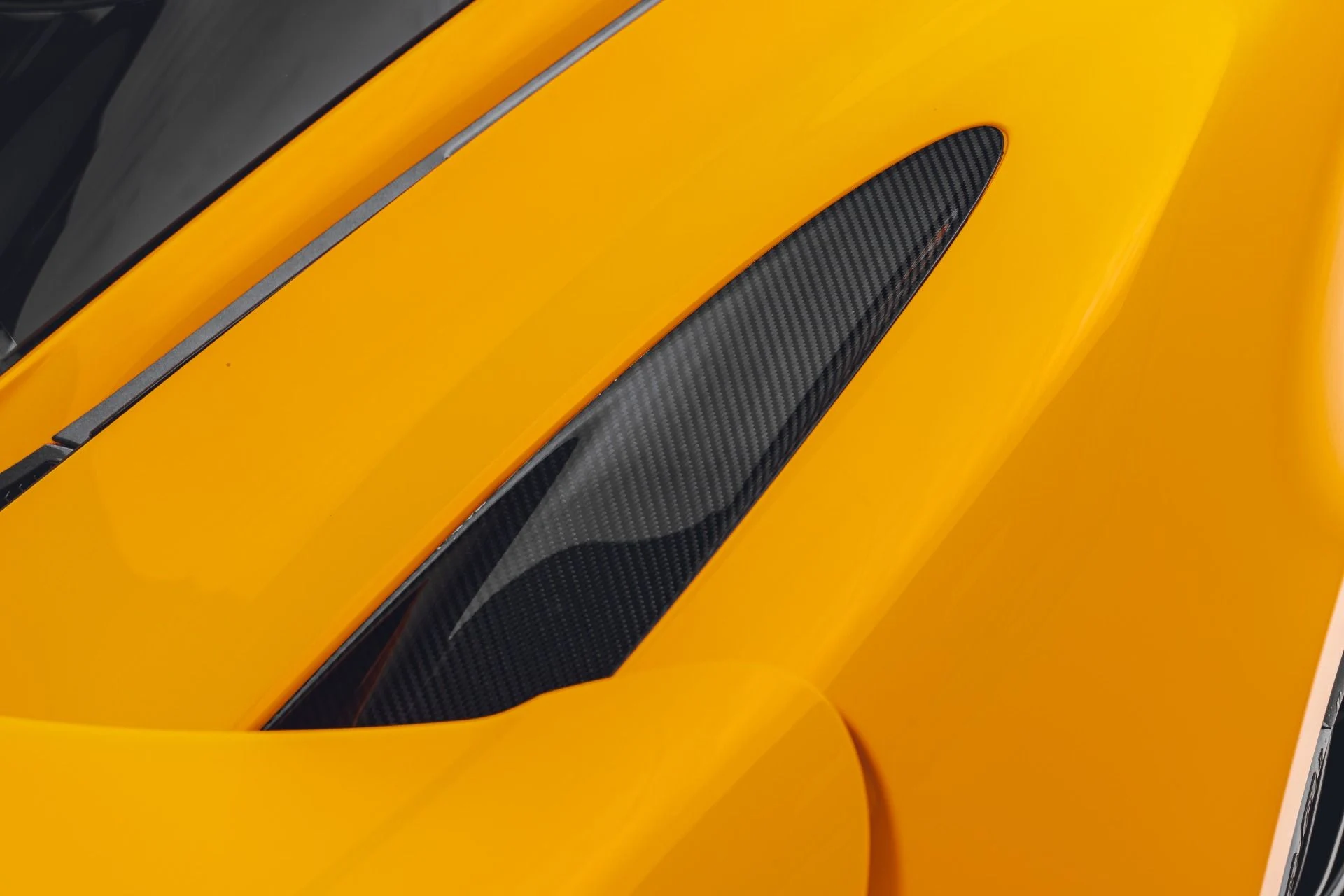 mph037_1818835743_Used_2021_Mc_Laren_765_LT_1781207974_41f280dba4