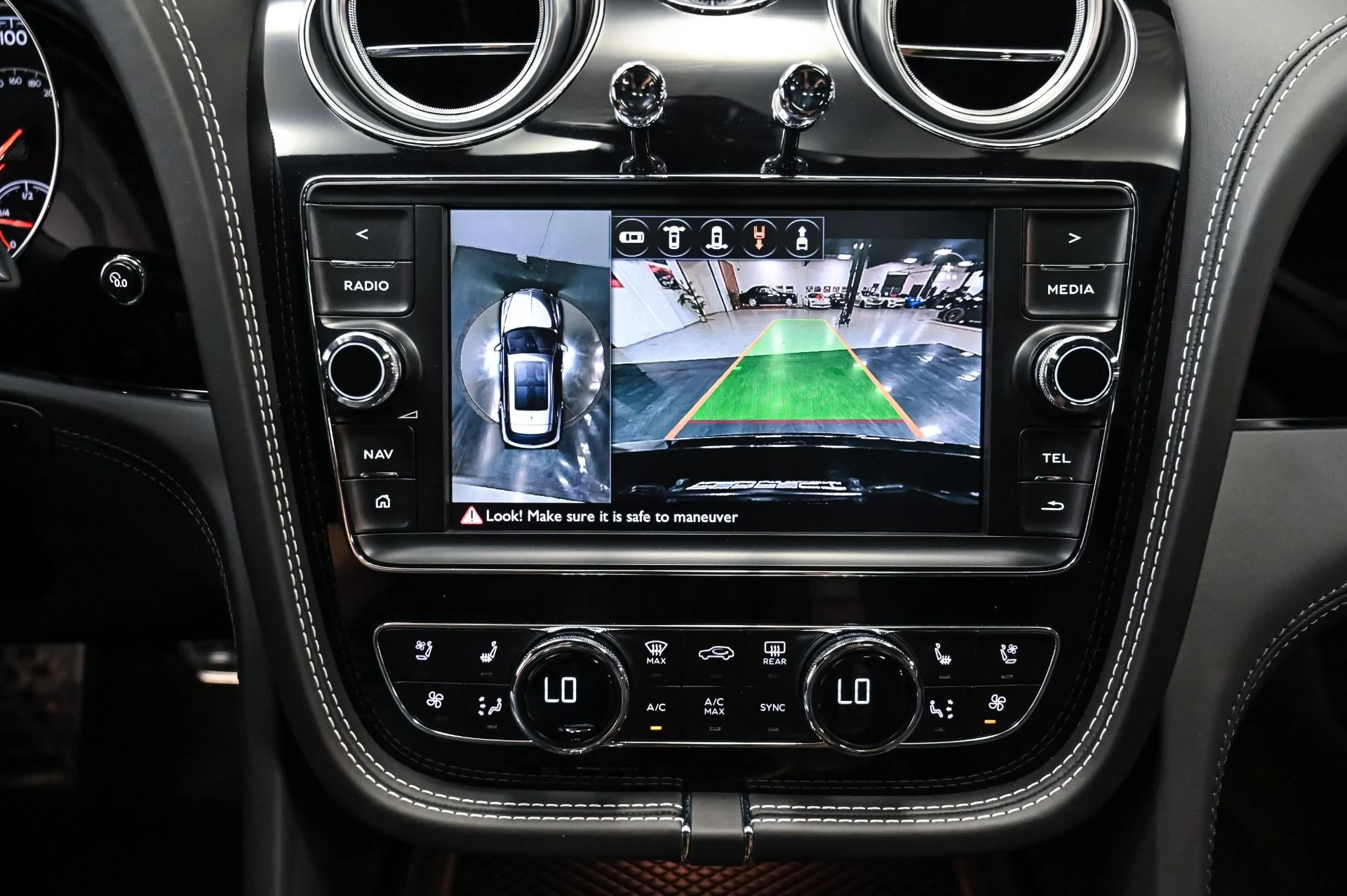 mph037_1819408225_Used_2018_Bentley_Bentayga_W12_1756239179_eb6ce9cc29