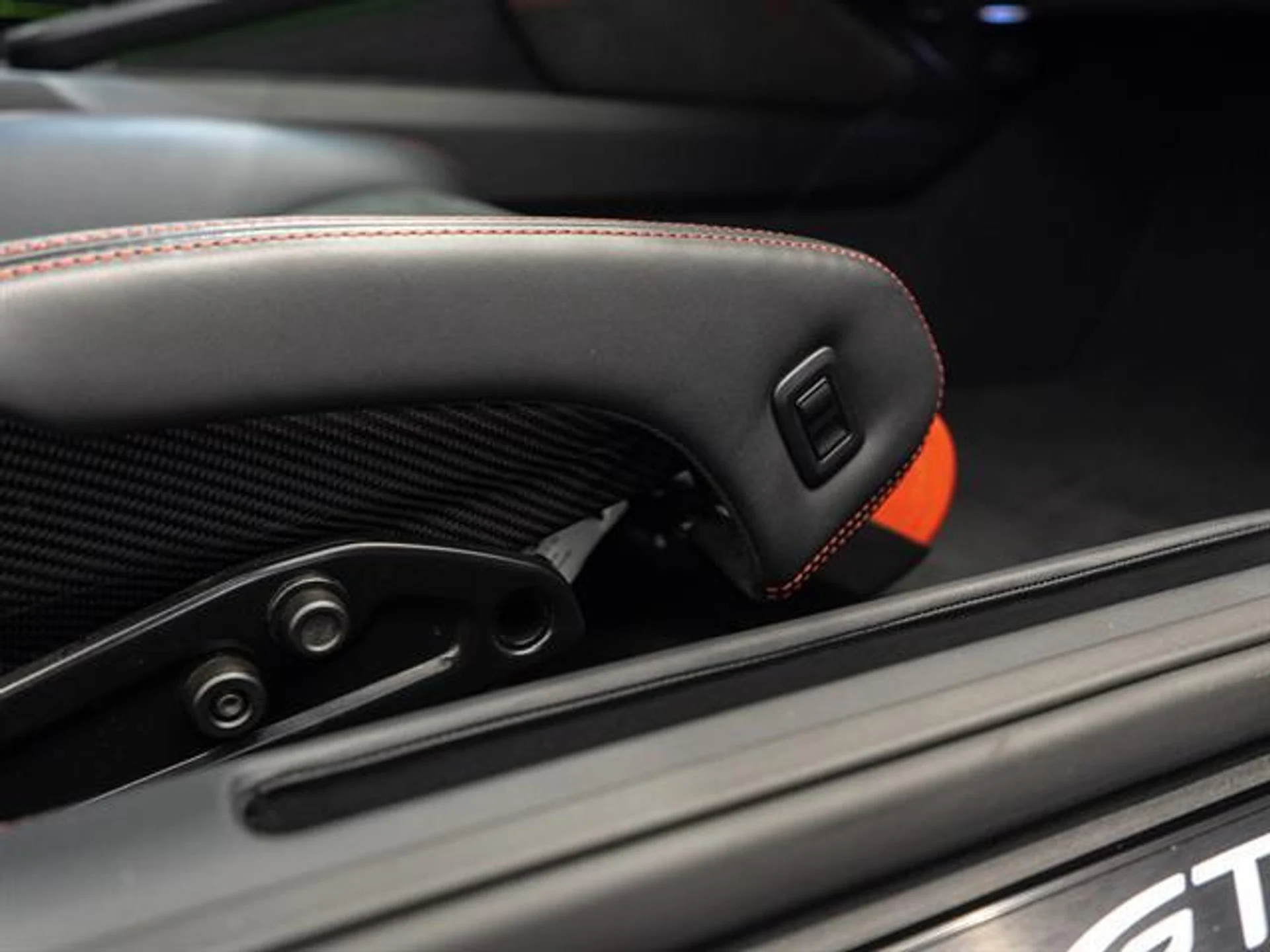 mph037_1823585458_mxka_Z_ooabtjhe_SV_4f_Ho_U_Bzfu0_ab74ab2c6b