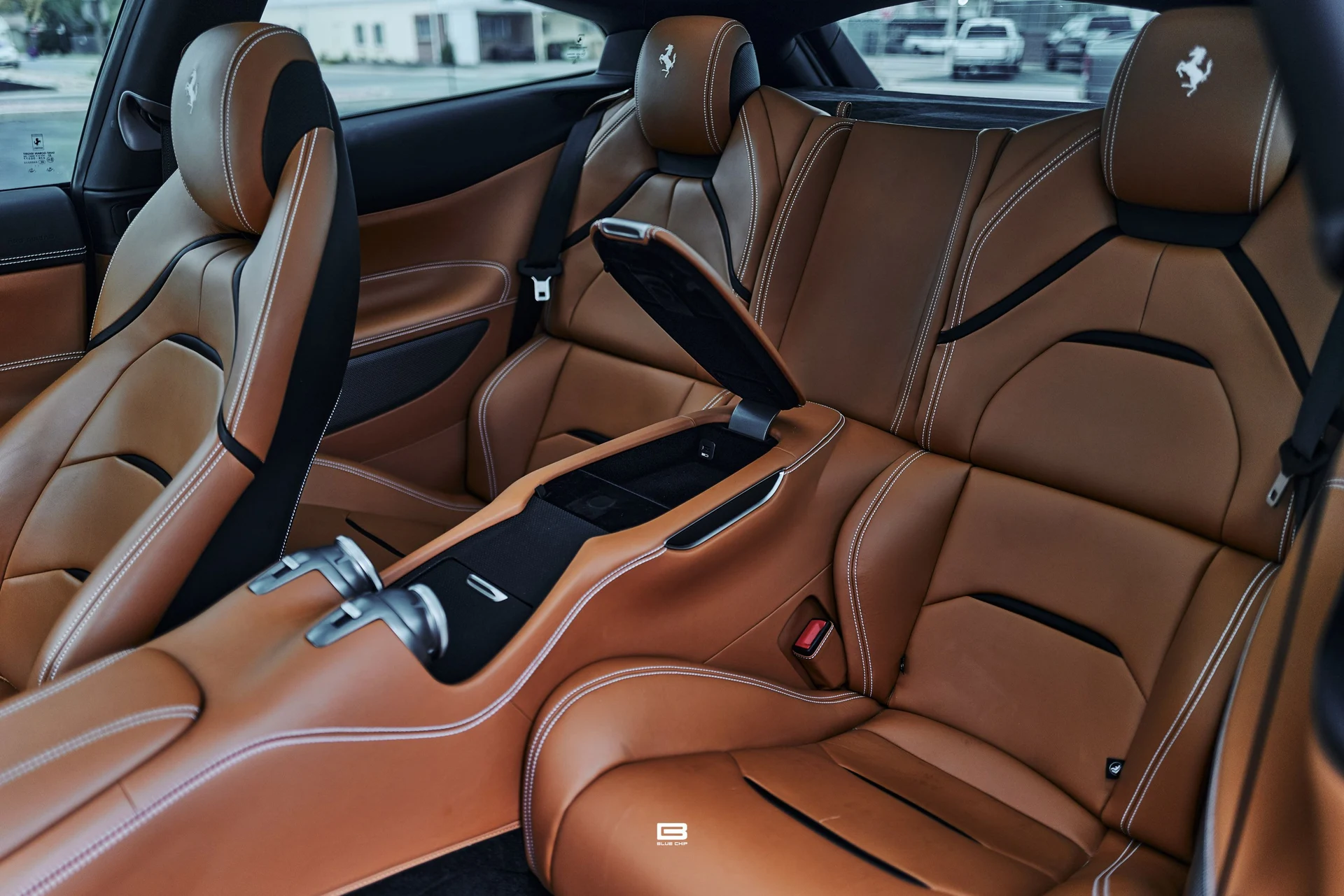 mph037_1832153681_69e2a493b33ad40f33513ce7_L1220561_c893782b19