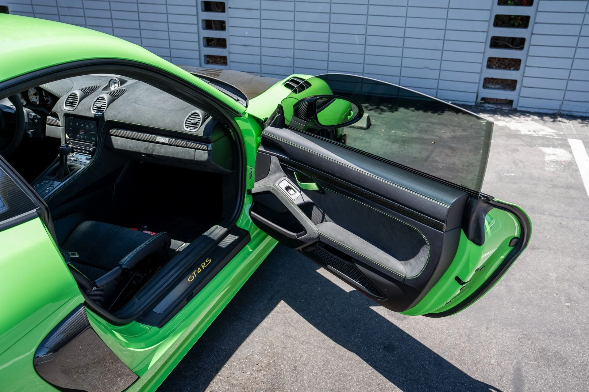 mph037_1835475123_Used_2023_Porsche_718_Cayman_GT_4_RS_1754336896_3e357055e0