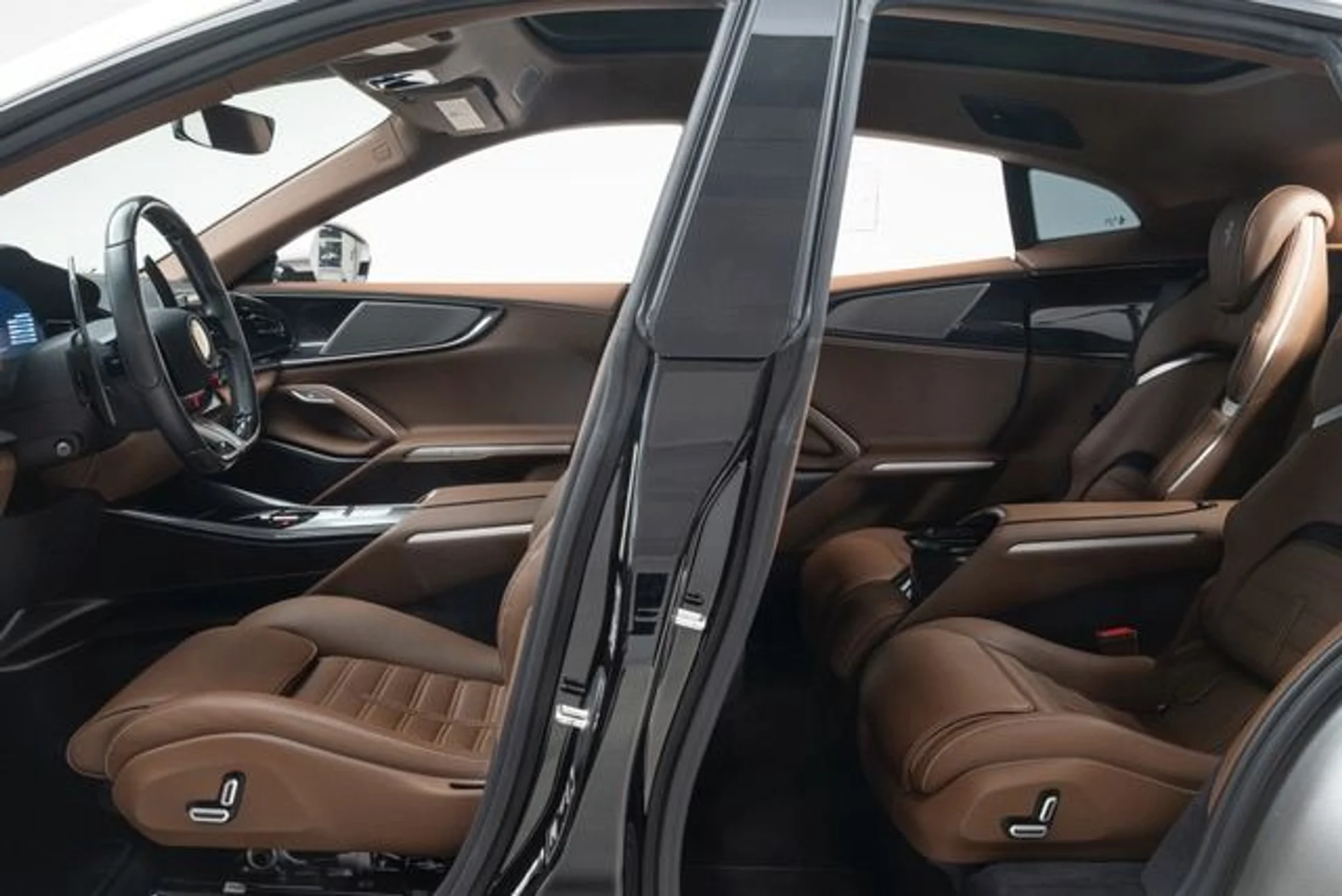 mph037_1835745449_Used_2024_Ferrari_Purosangue_1772567982_6e20c87fed