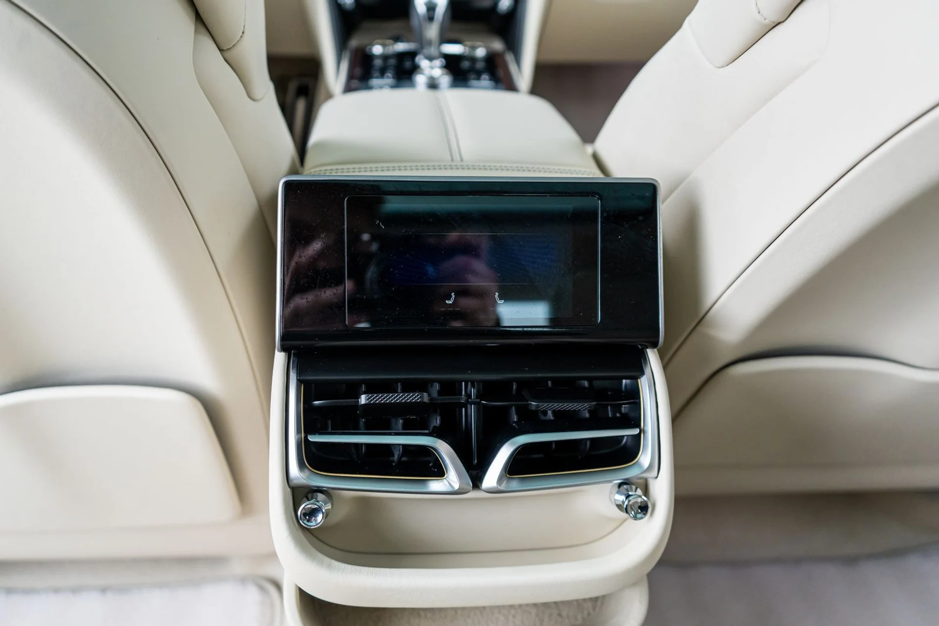 mph037_1836260278_f1869300_dfe1_40b9_9d0a_182b88c3272e_5350d36d10