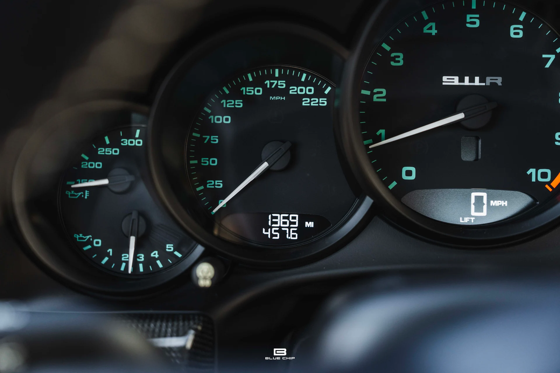 mph037_1864920901_6a2c87ece3353bb45981a67d_2016_Porsche_911_R_38_ba87fc6ca1
