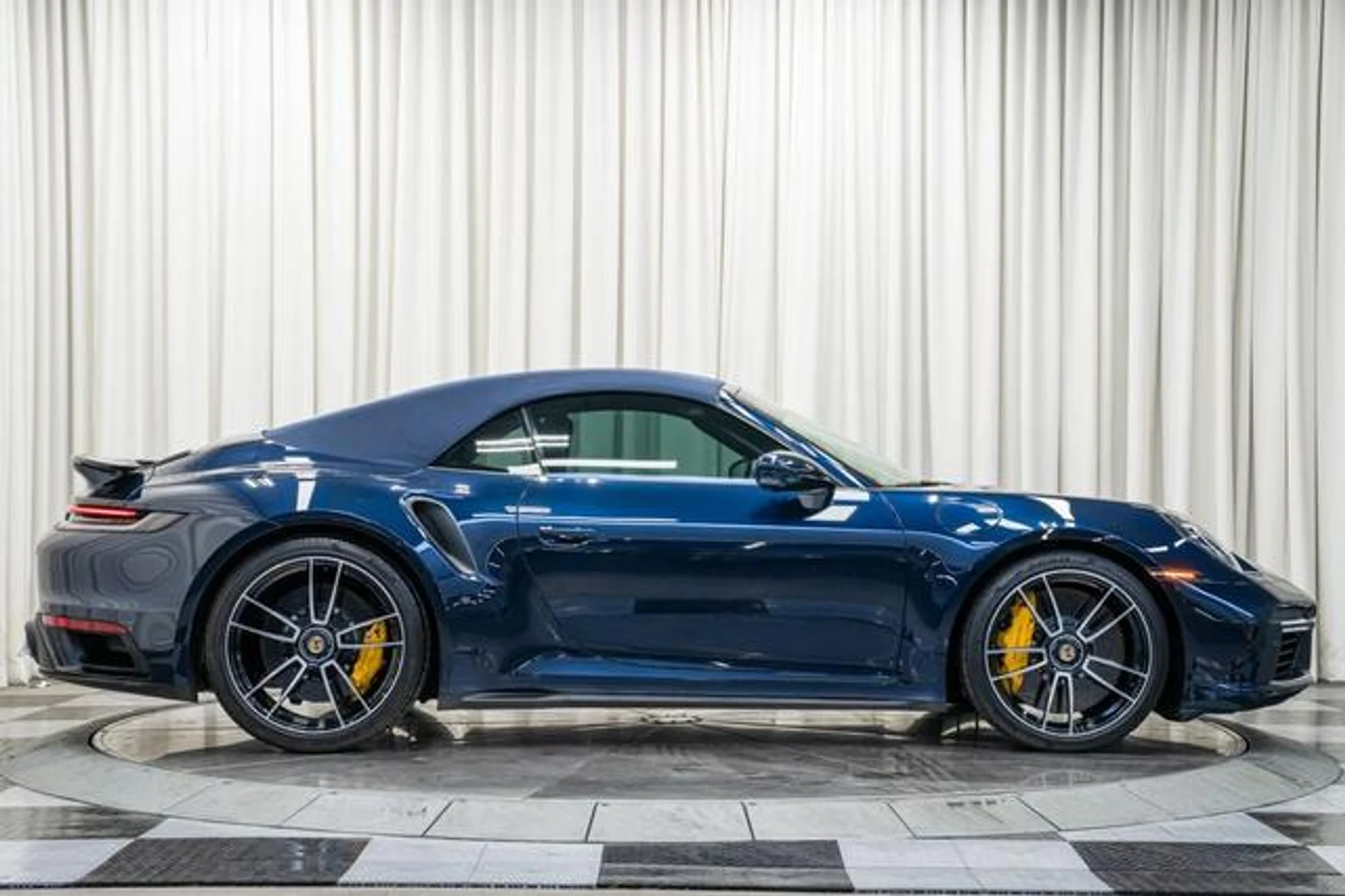 mph037_186661446_u0_Kqa4z_W_Qume_S_Rjpkpr_ATON_31g_E_b99f77c68b