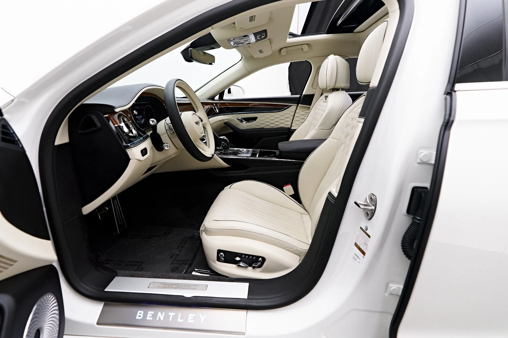 mph037_1872553893_Used_2021_Bentley_Flying_Spur_V8_1755391879_501217b2cc