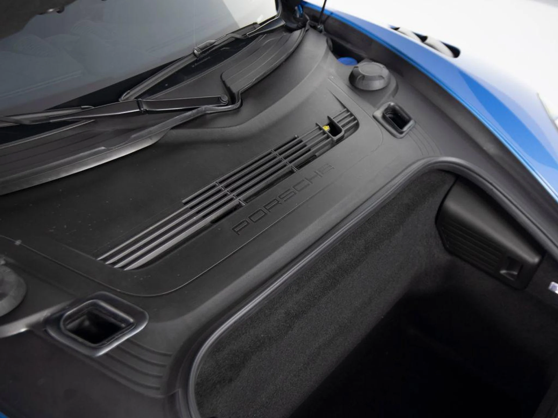 mph037_1880652842_p_W2_Ukd_VE_5z8_P_Hi06l_T2_L2oc6gk_a5fe43f463