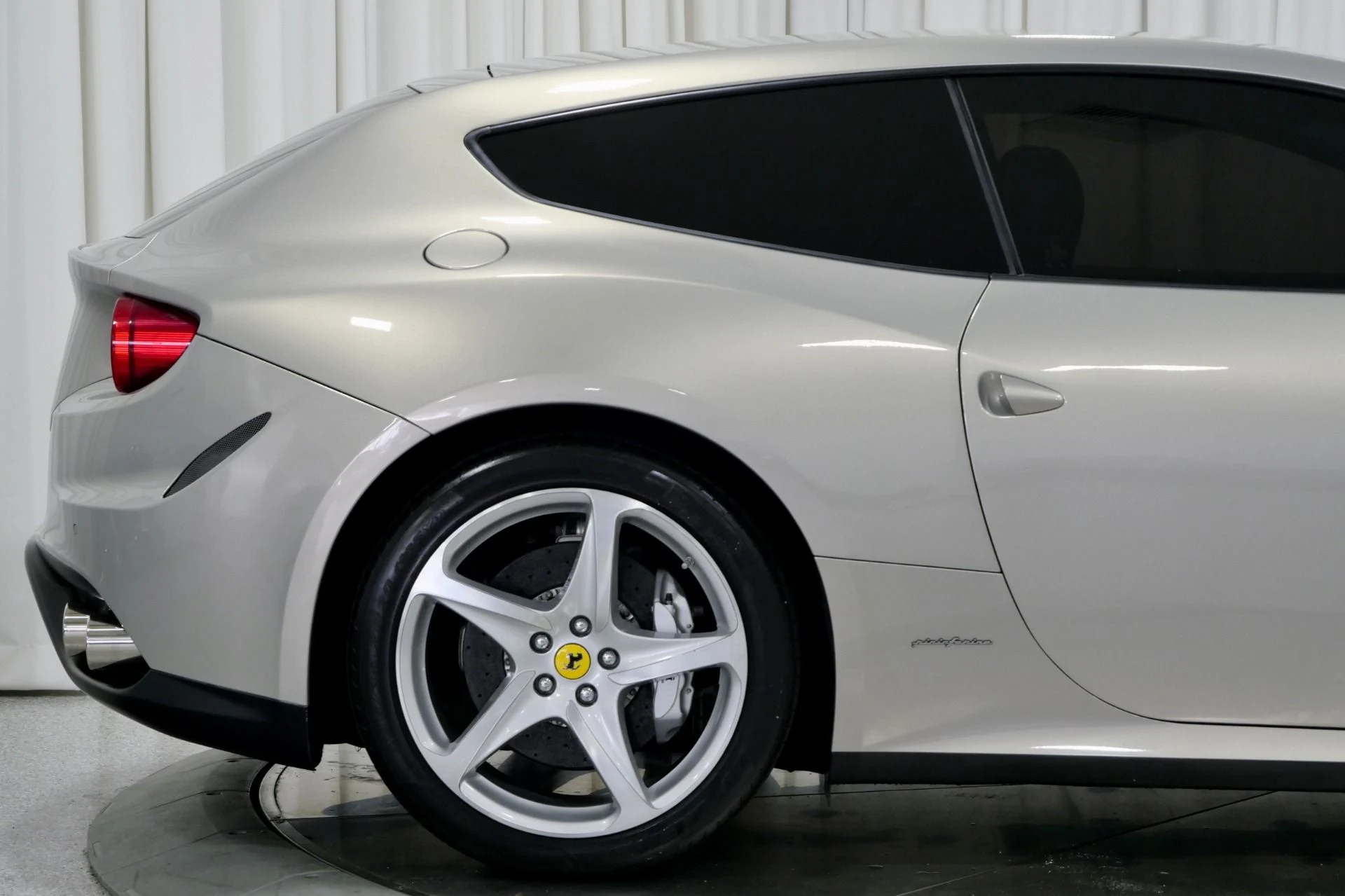 mph037_1894083354_Used_2012_Ferrari_FF_UAE_Edition_1762196572_99384372fa